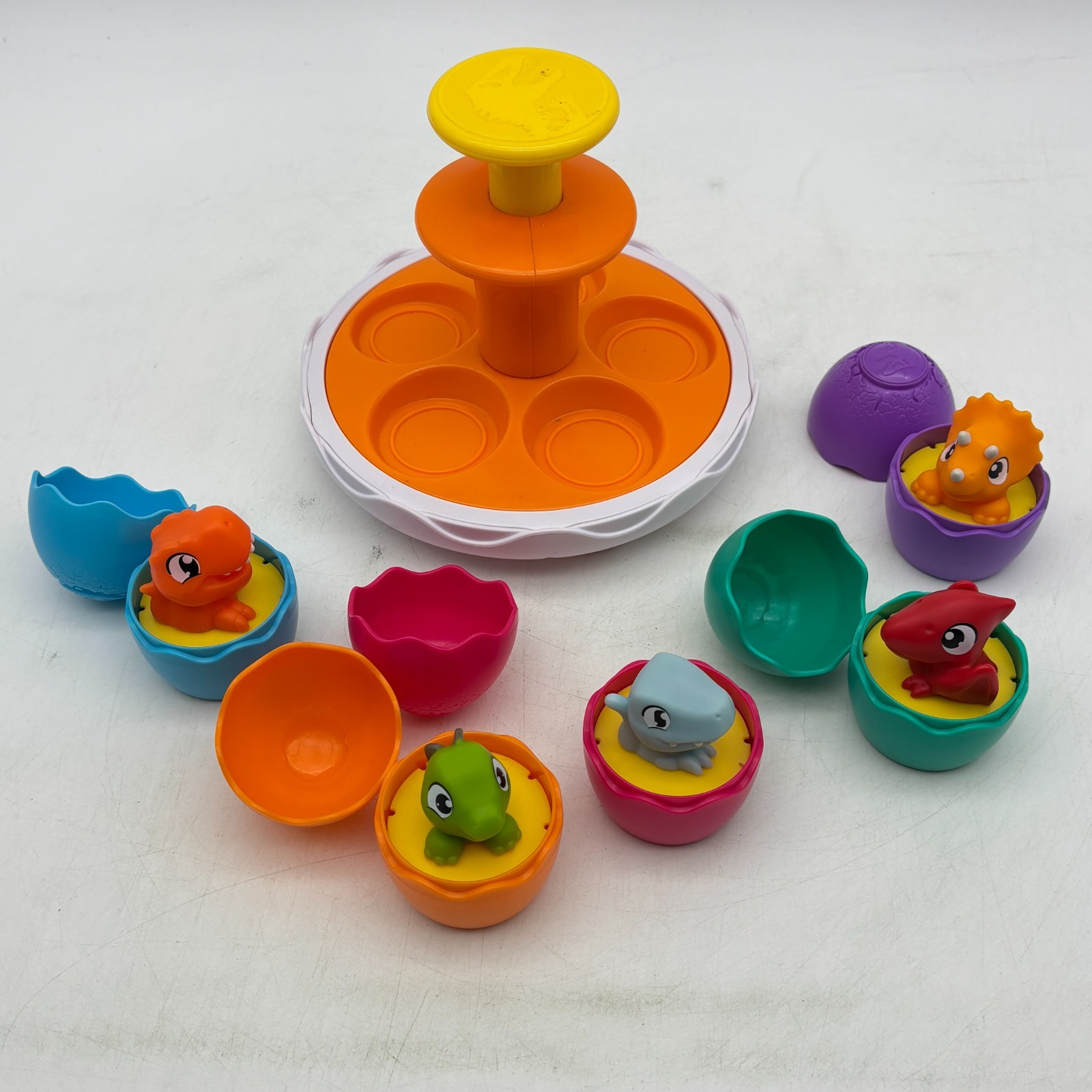 Tomy Toomies Jurassic Park World Spin and Hatch Dino Eggs 2021 Dinosaurs