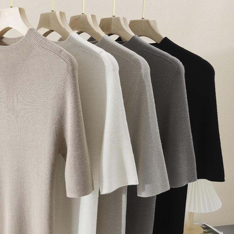 Merino all wool ultra fine wool sweater for women, seamless one-piece ready to