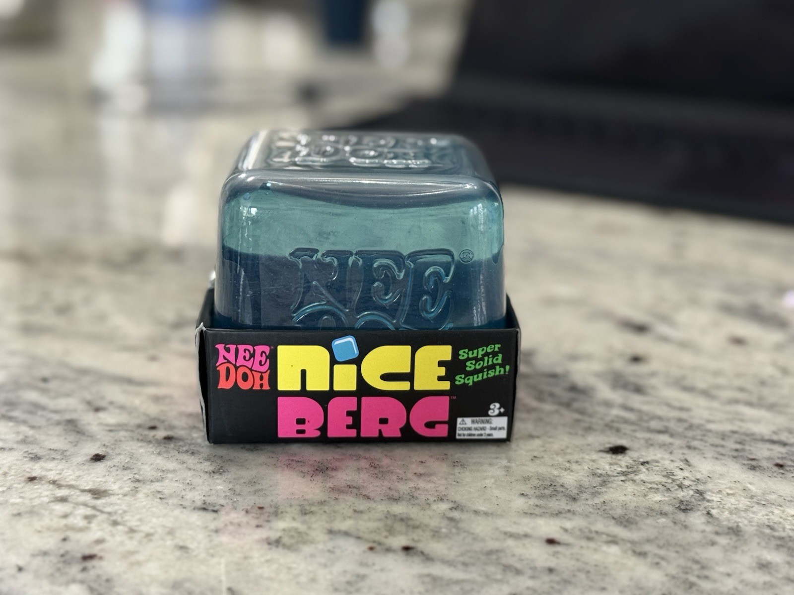 BLUE NeeDoh Nice Berg Blue XL Giant Nee Doh Niceberg Squishy Cube Ice NEW