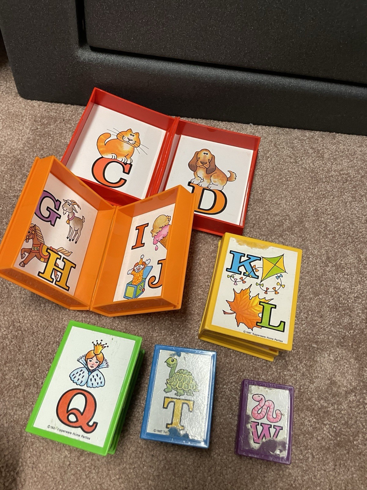 Tupperware Tuppertoys Bookworm Nesting Alphabet Books Full Set Vintage 1987 USA