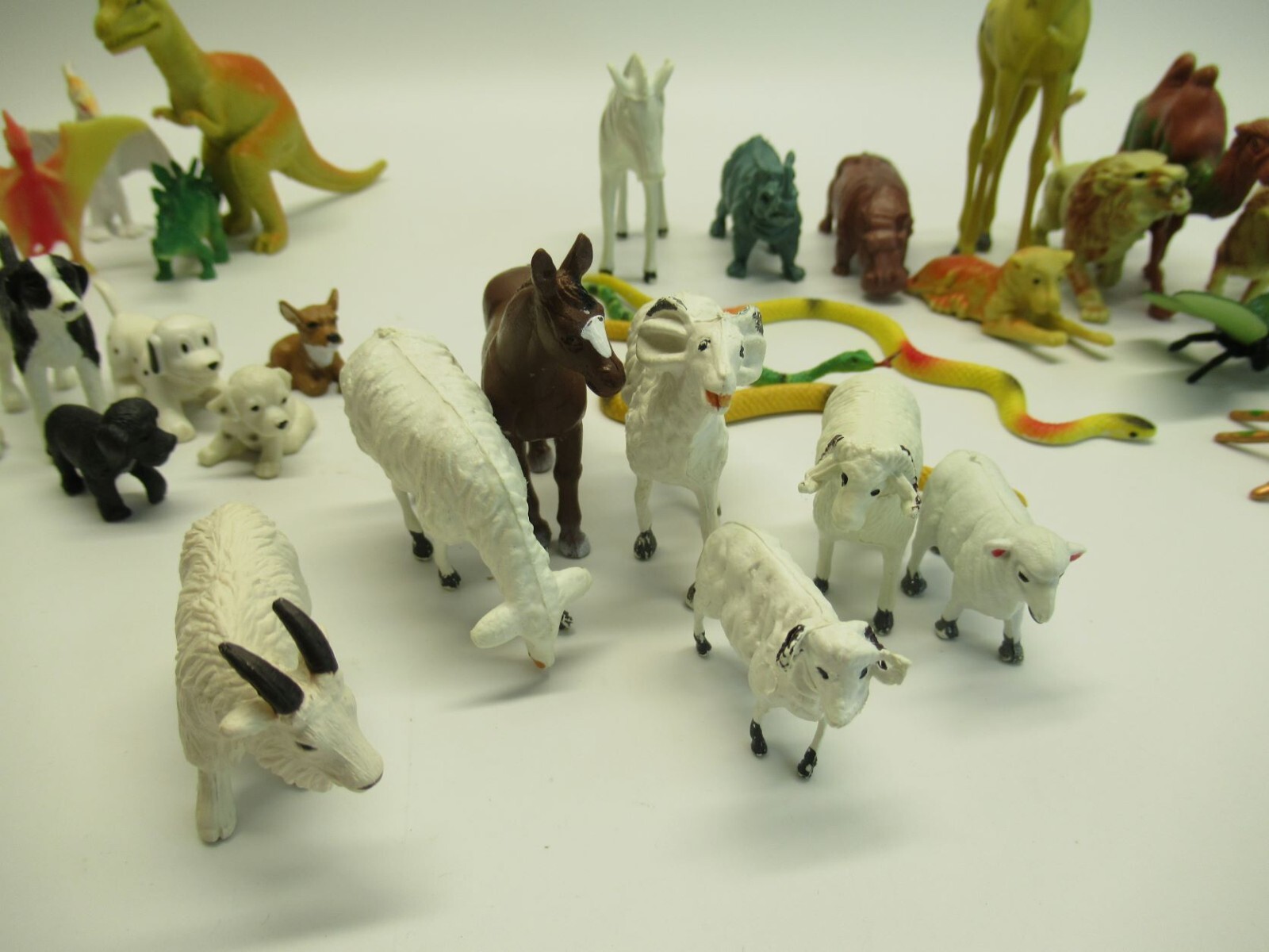 Plastic Molded Miniature Wild Safari Animals Lot of 34 Dinosaurs Spiders Snakes