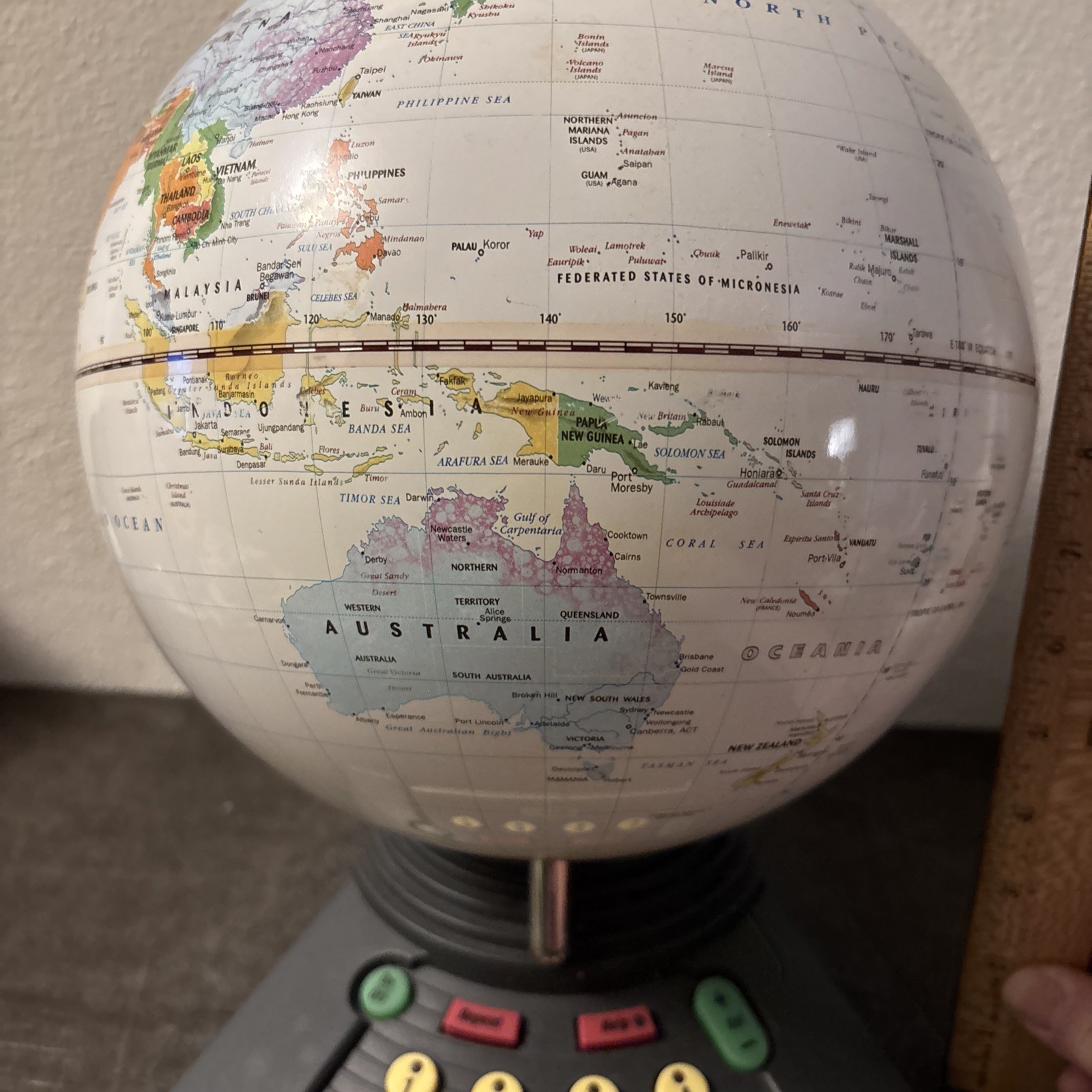 ExploraToy Geo Safari World Talking Globe Quiz Learning Game # 6490