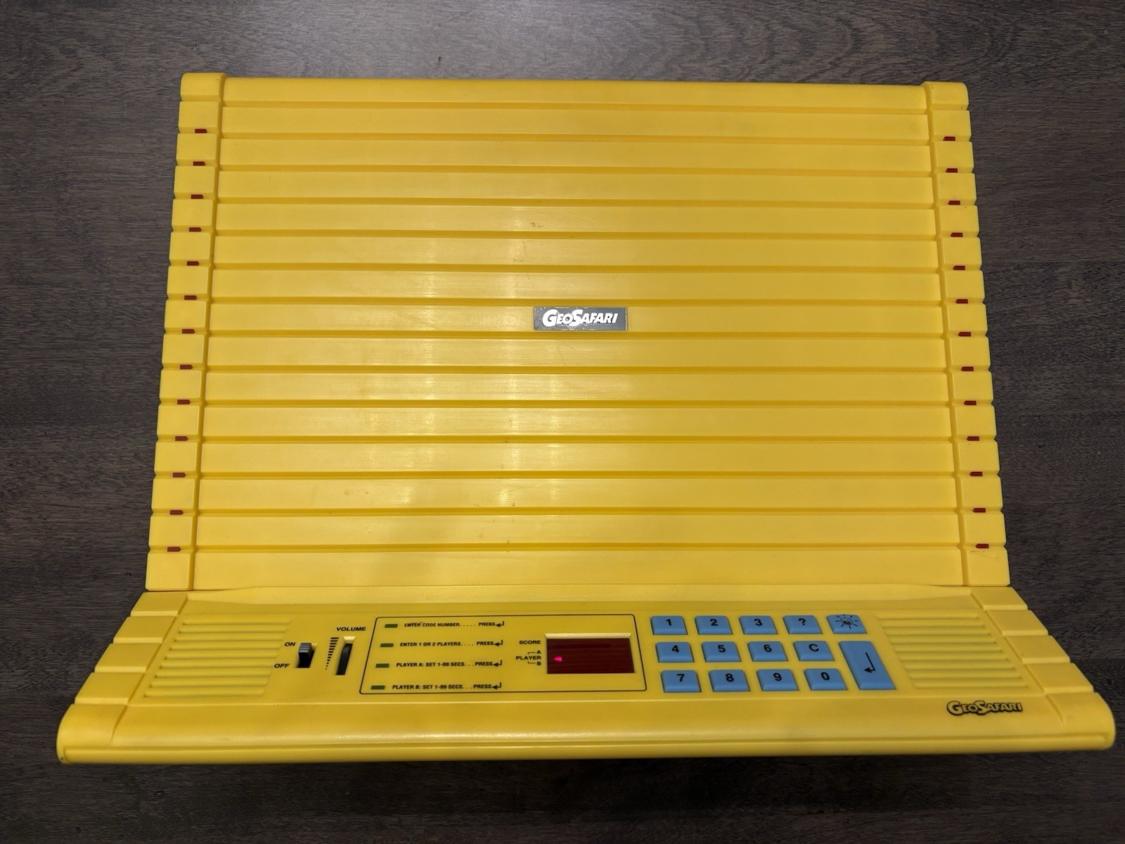 Vintage GeoSafari Jr EI-8700 Electronic Learning Game Unit w/ 13 Cards – TESTED