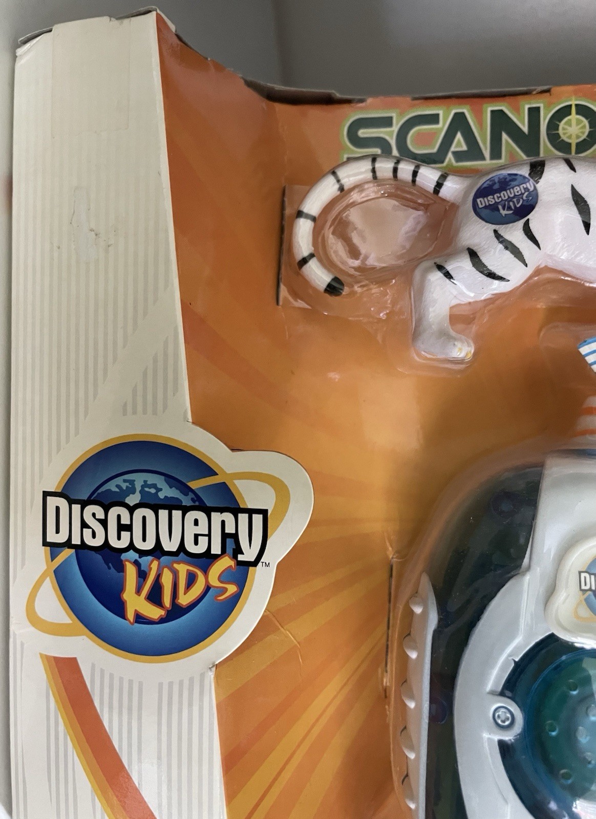 Discovery Kids Scanopedia Electronic Talking Animal Encyclopedia Learning System