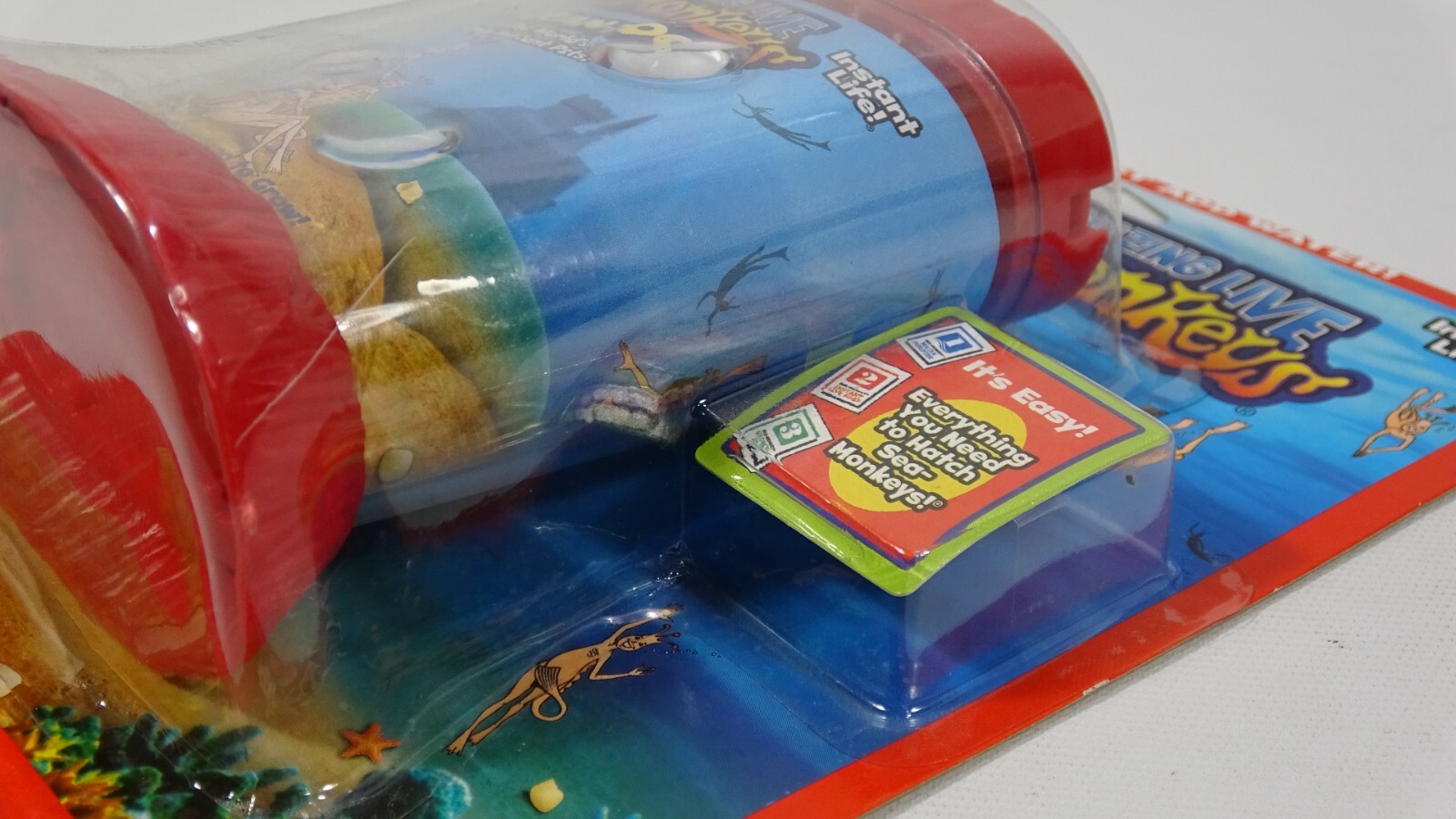 2012 The Amazing Live Sea-Monkey Ocean-Zoo Instant Pets Play Set
