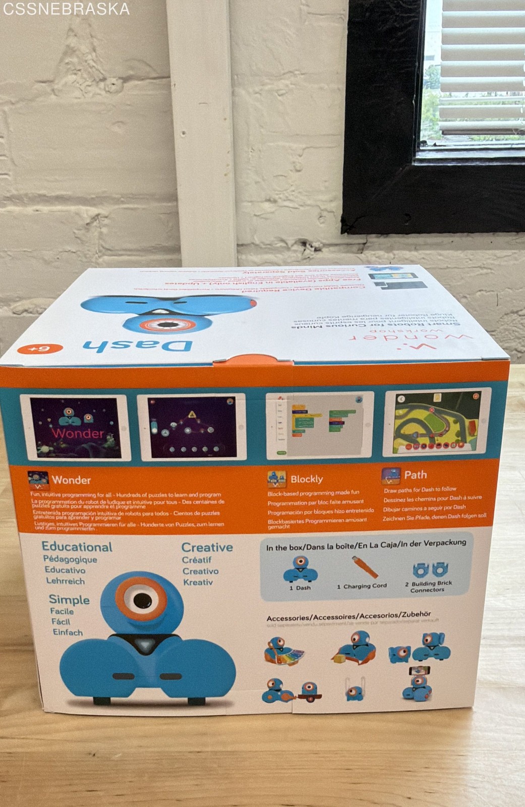 Wonder Workshop Dash Programmable Educational STEM Robot Model DA01 New Open Box