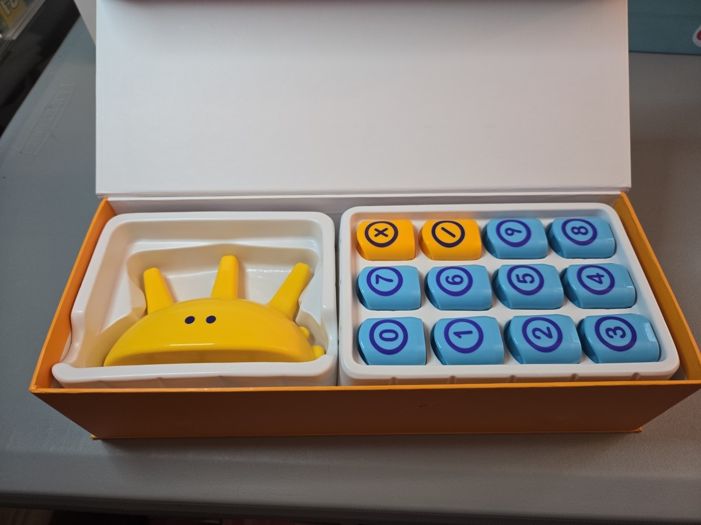 Plugo STEM Wiz by PlayShifu- Music, Words, Math, Blocks Gamepad 4-10yrs