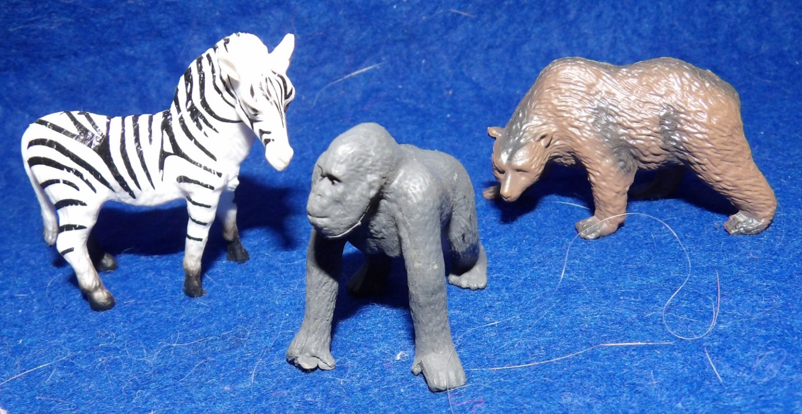 12 Neat Small Composit Zoo Animals Giraffe 2 7/8″ Tall to Crocodile 2 1/2″ Long