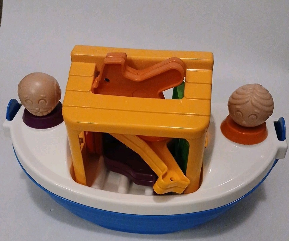 [COL] 1960’s Tupperware Noah’s Ark Complete