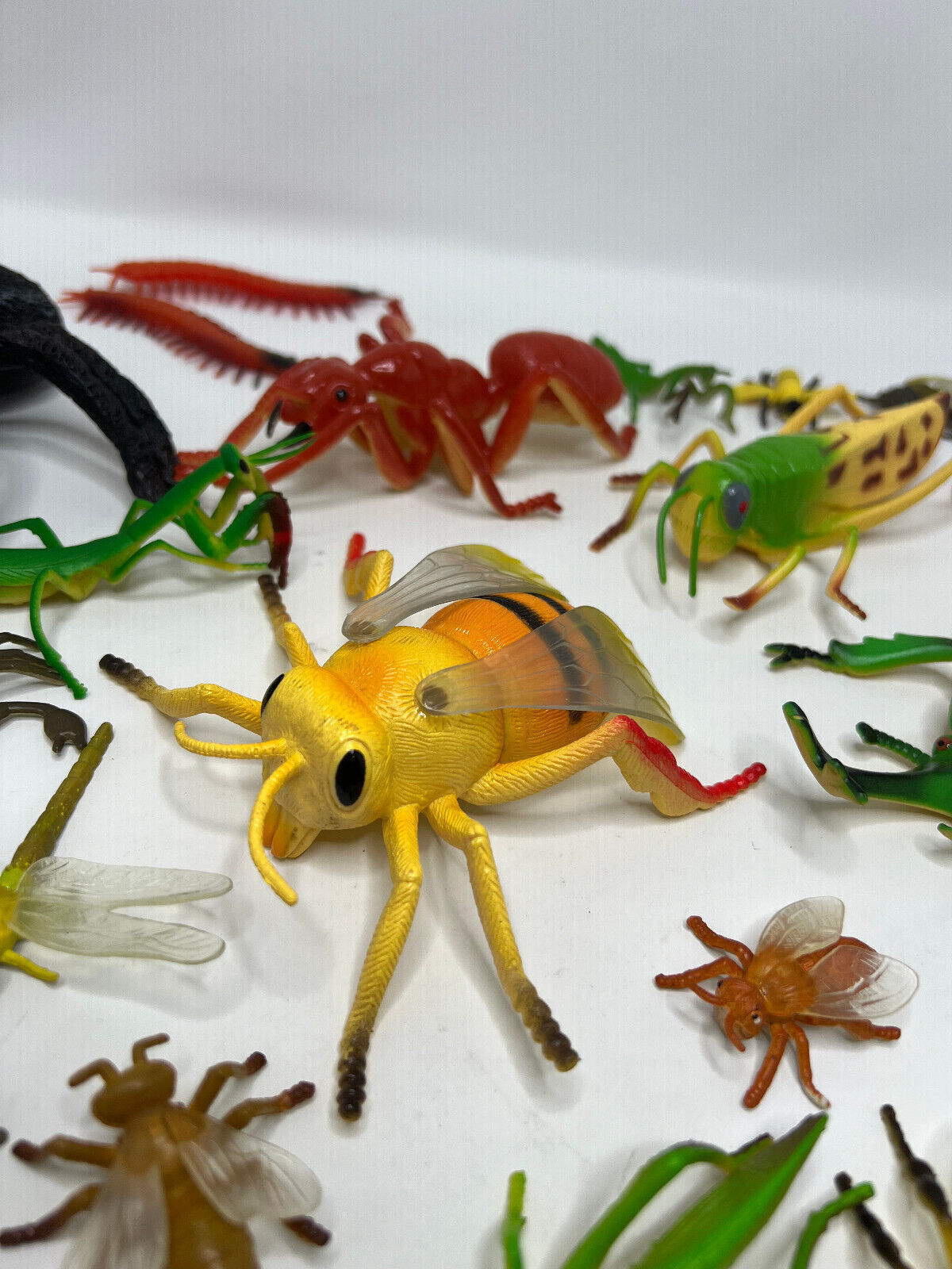 Large Lot of Creepy plastic bugs toy relistic figures