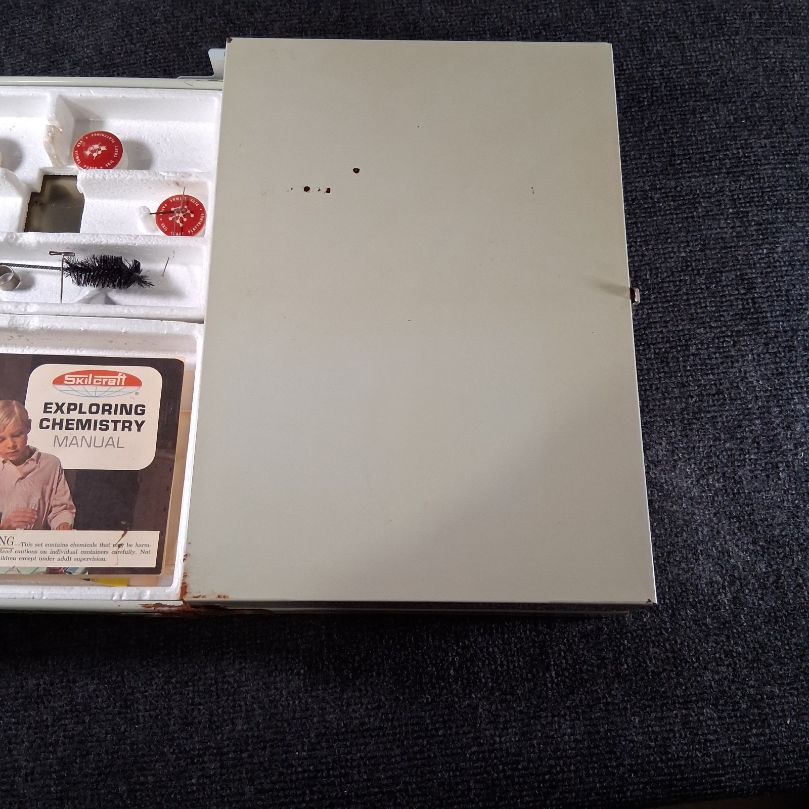 Vintage 1960s Skilcraft Senior Chemistry Lab No. 506 – Metal Case & Manual