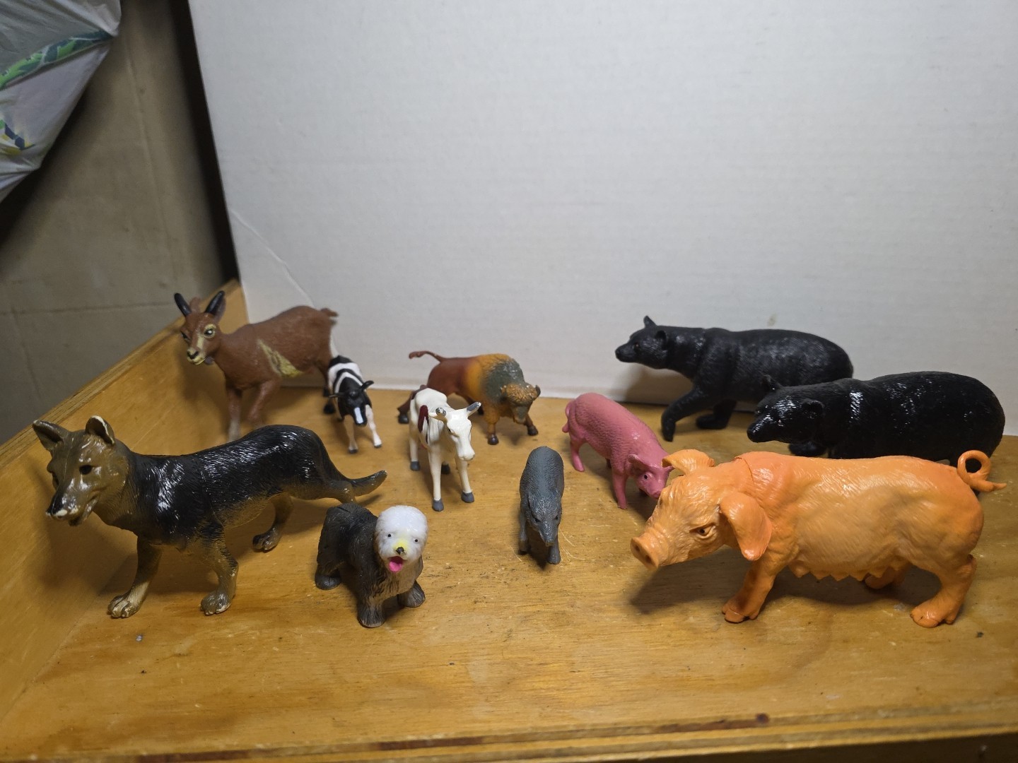 Assorted Lot 12 plastic Animals Farm Toys Figures Figurines Mixed Variety