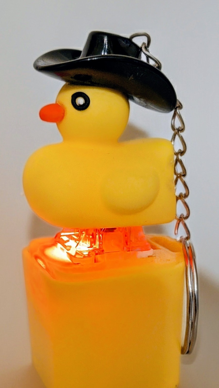 (New) “HOWDY PARDNERS” Black Hat 2.5″ Quacking, Light-up Toy Duck ~ Rechargeable