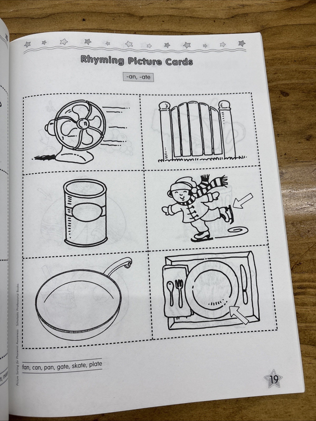 Picture Sorting For Phonemic Awareness, Grades Pre-K/K Scholastic Book