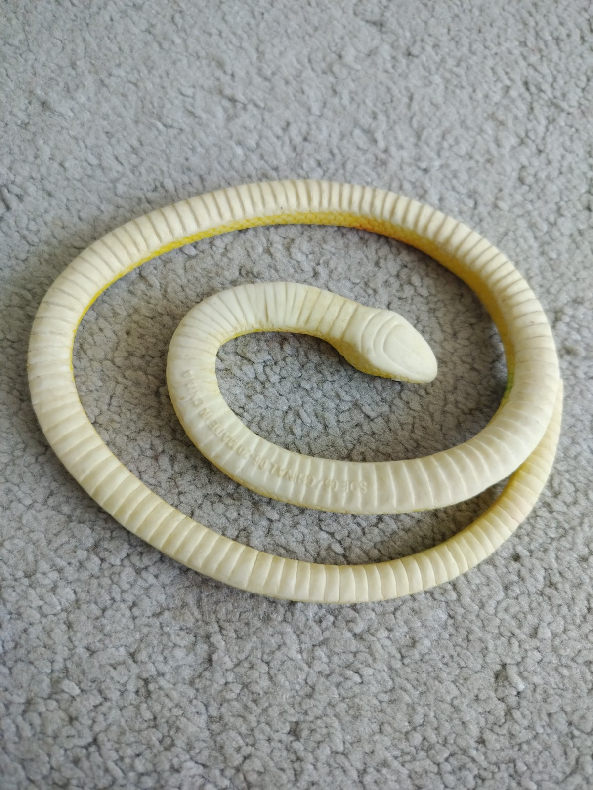 Rubber Yellow Scary Toy Snake Rainforest Animal 22″ Prop