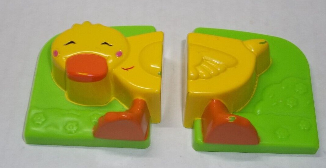 Leap Frog Fridge Farm Barn Magnetic Animal Part Yellow Duck 2004 Older version