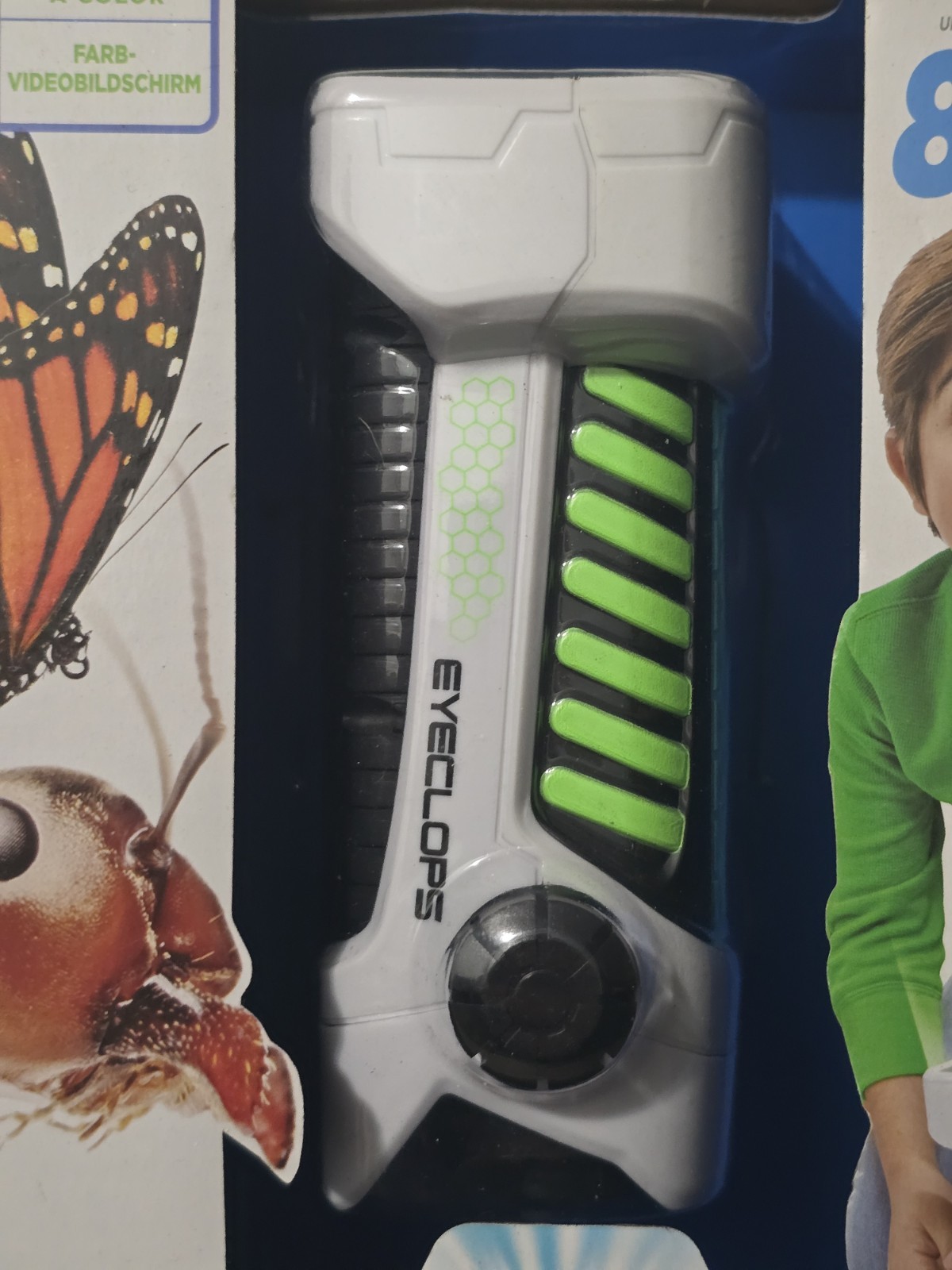 Jakks EYECLOPS Digital Microscope & Camera with Built in Color Screen 800X Zoom