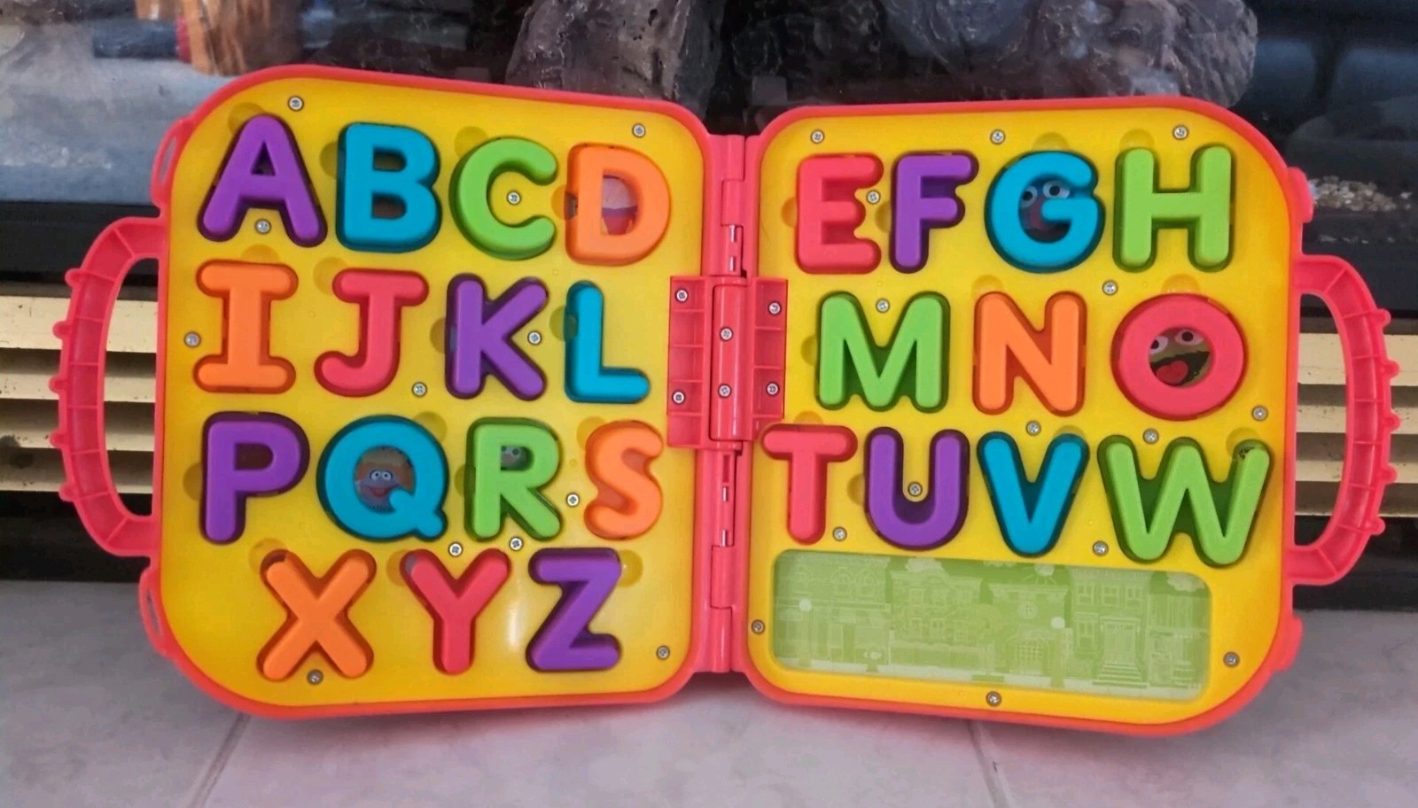 Sesame Street Elmo ABC Alphabet Learning Toy Carrying Case W/Letters-Complete