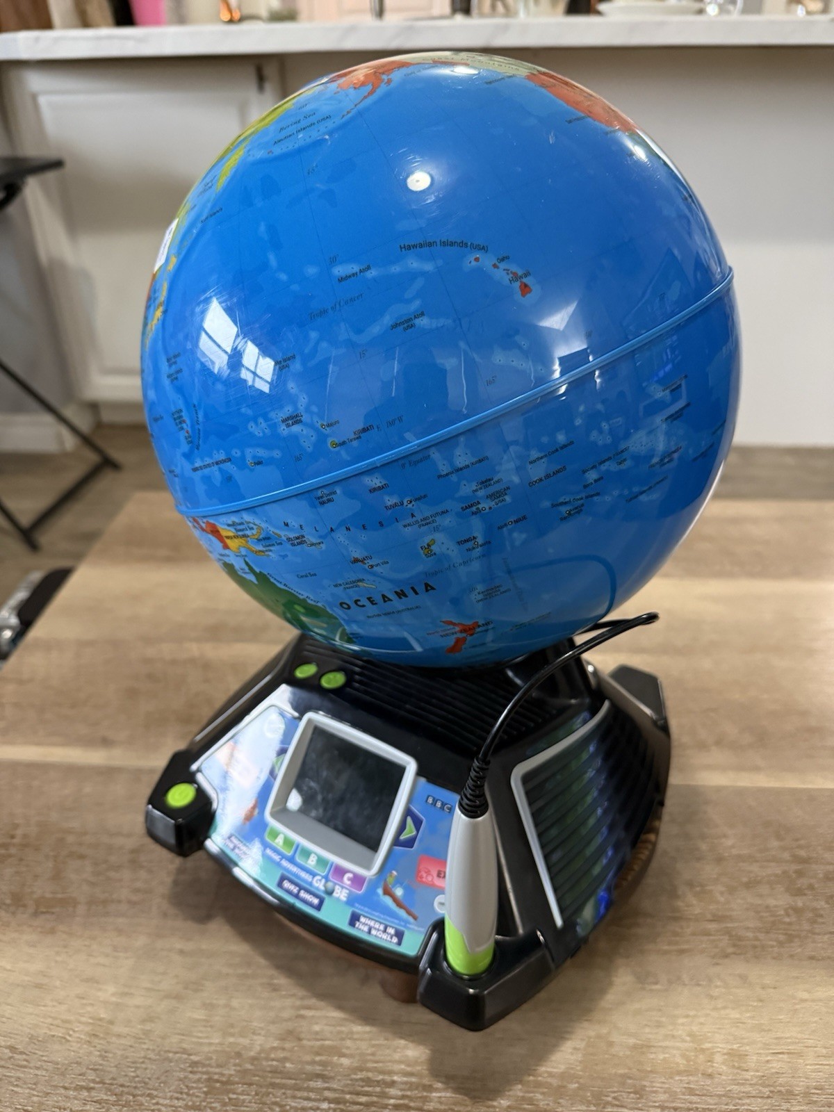 LeapFrog 80-605400 Magic Adventures Globe
