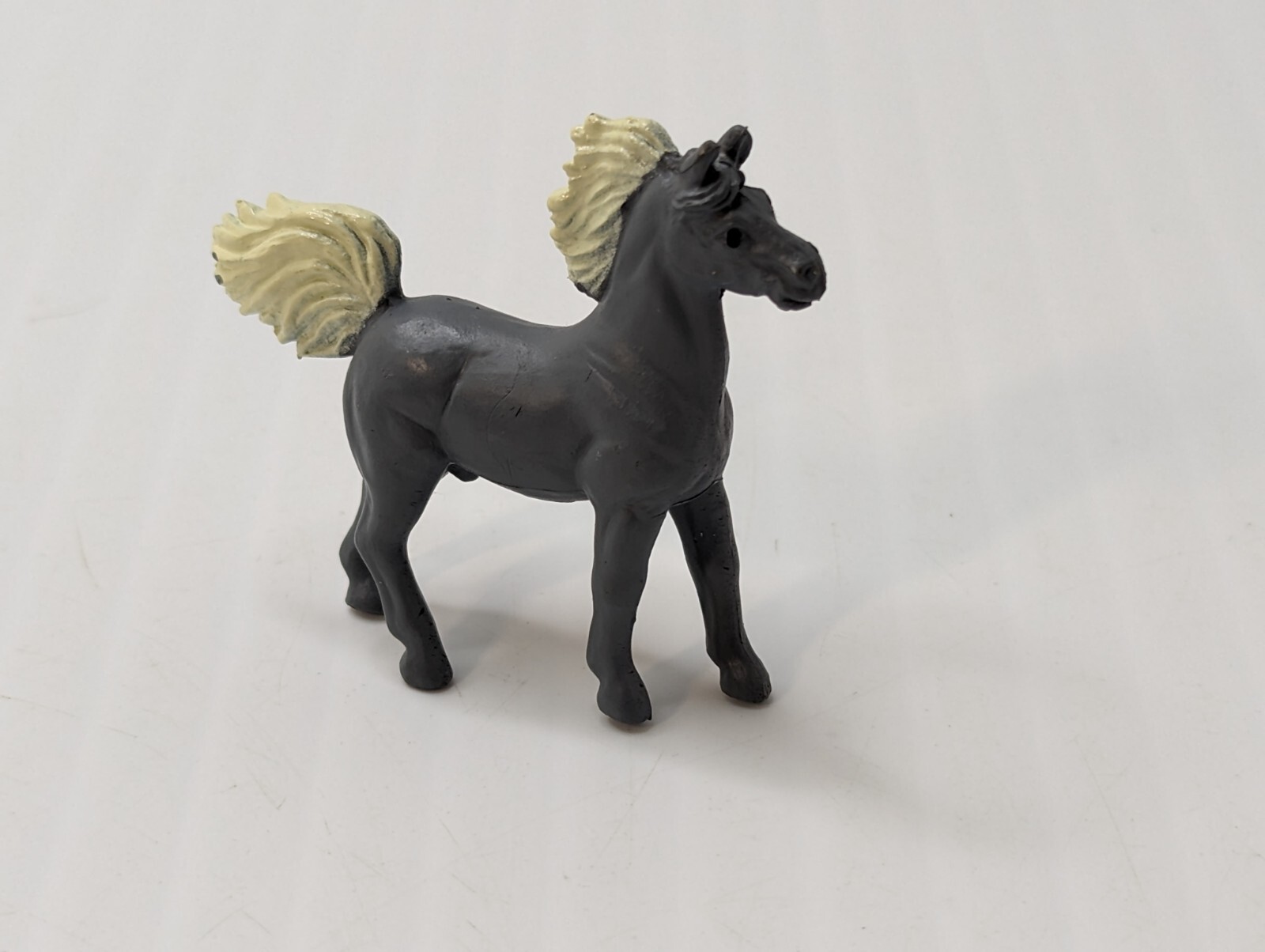 Safari Ltd Gray Horse White Mane & Tail Figure Mini Miniature 2” RARE Ships Free