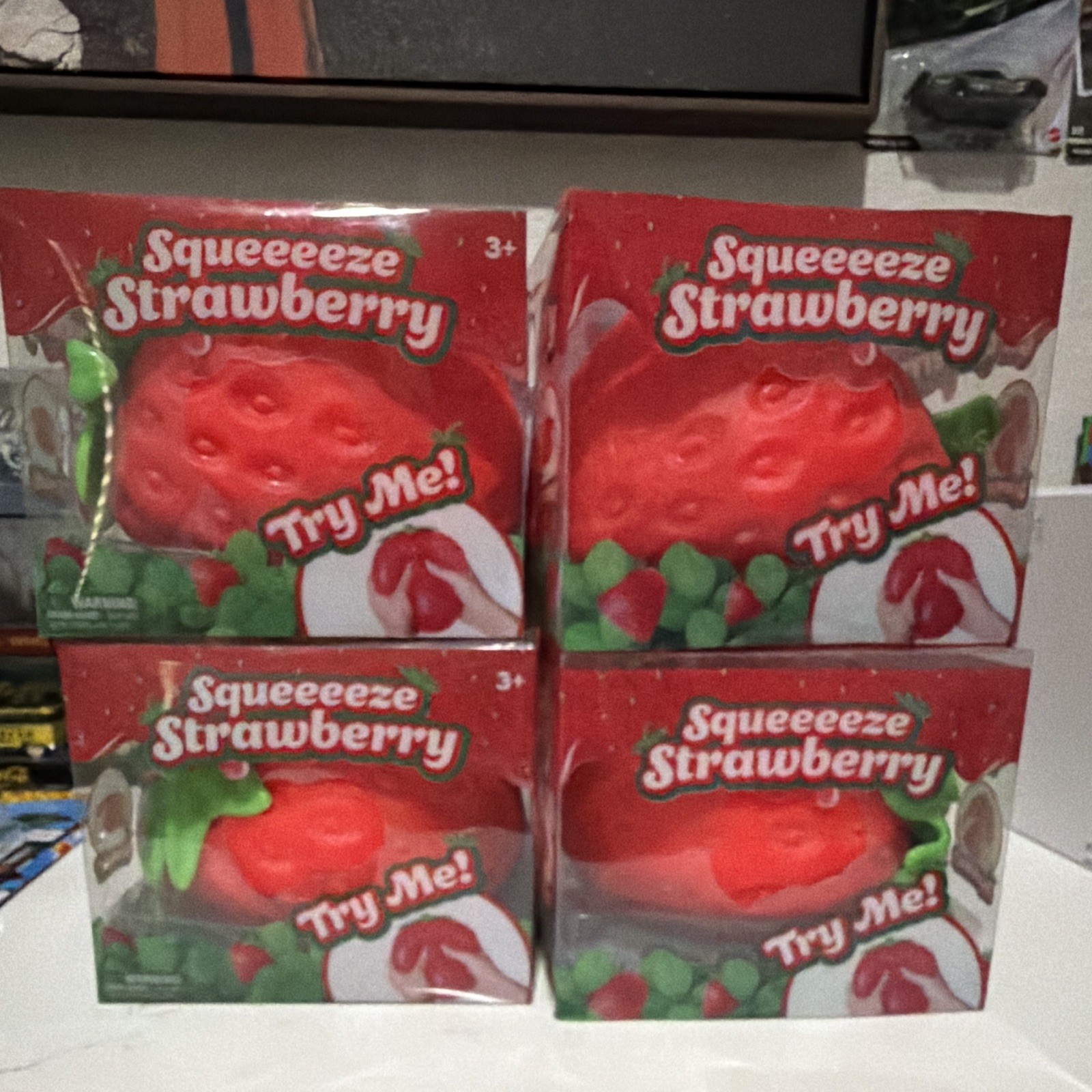 Sunny Days Squeeeeze Strawberry Squeeze Toy Ages 3+ MPN 470551-Lot 4