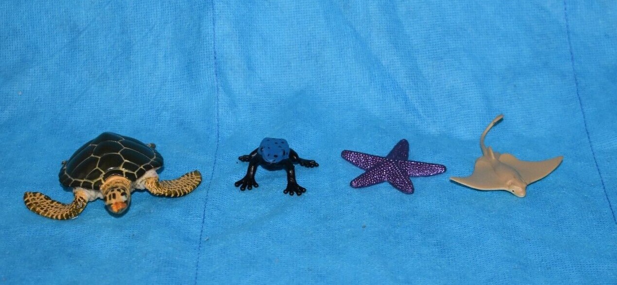 Lot of Toy Animals Figures Seaworld Case Orca Whale Dolphin Horse Reindeer Dog +
