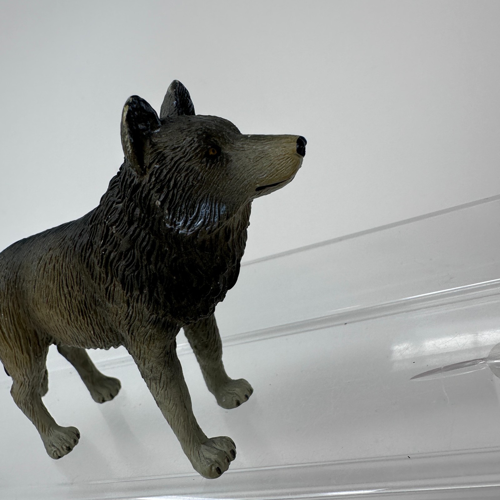 Mojo Timber Wolf Figure Gray Wildlife Jungle Zoo Wild Dog Animal 3.5″ 2010