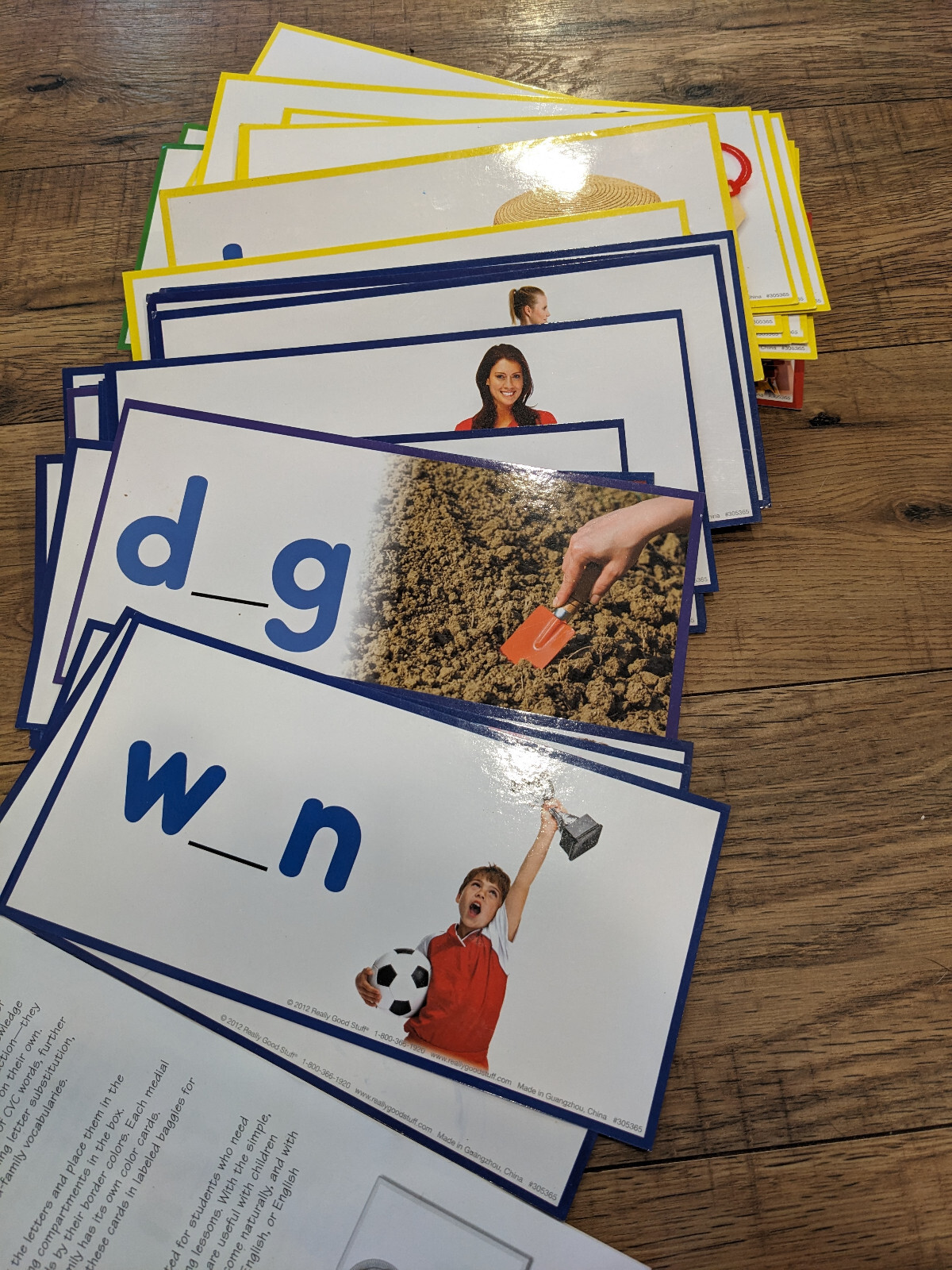 Really Good Stuff Make-A-Word Center CVC Phonics Learn to Read 103 Word Cards