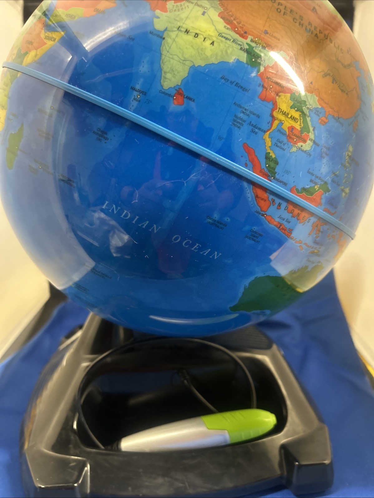 LeapFrog Magic Adventures Globe 2.8″ Video Screen BBC Videos & Games Working