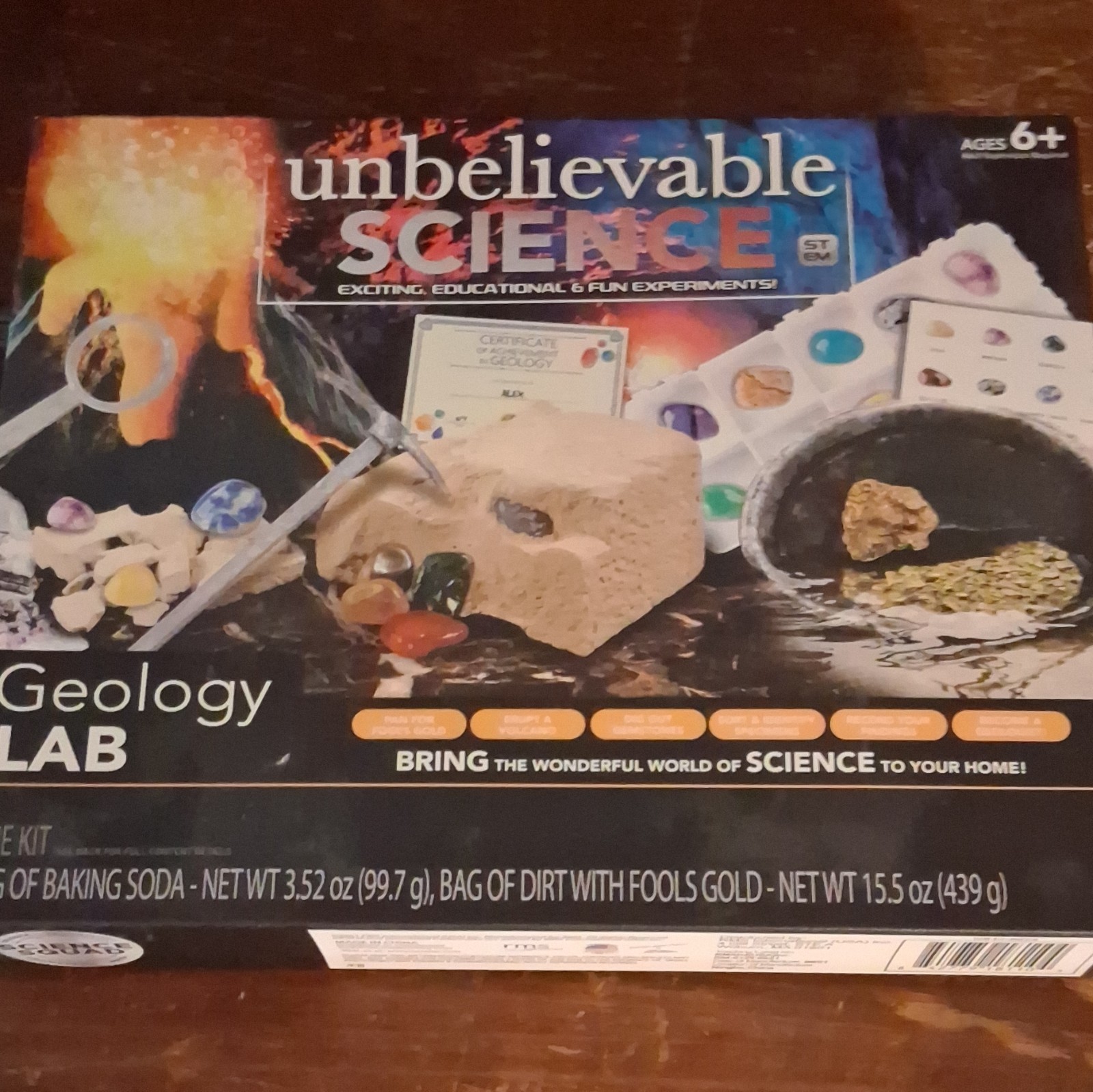 Unbelievable Science Geology Lab Kit (New/Sealed) Gemstones, Volcano, Magnifier