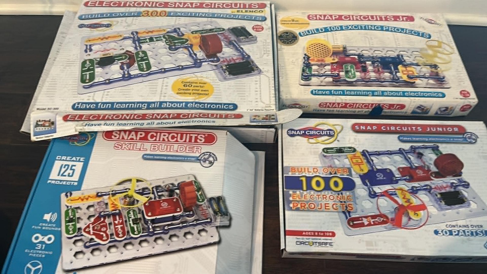 HUGE mixed LOT Elenco Electronic Snap Circuits Parts Manuals STEM kit