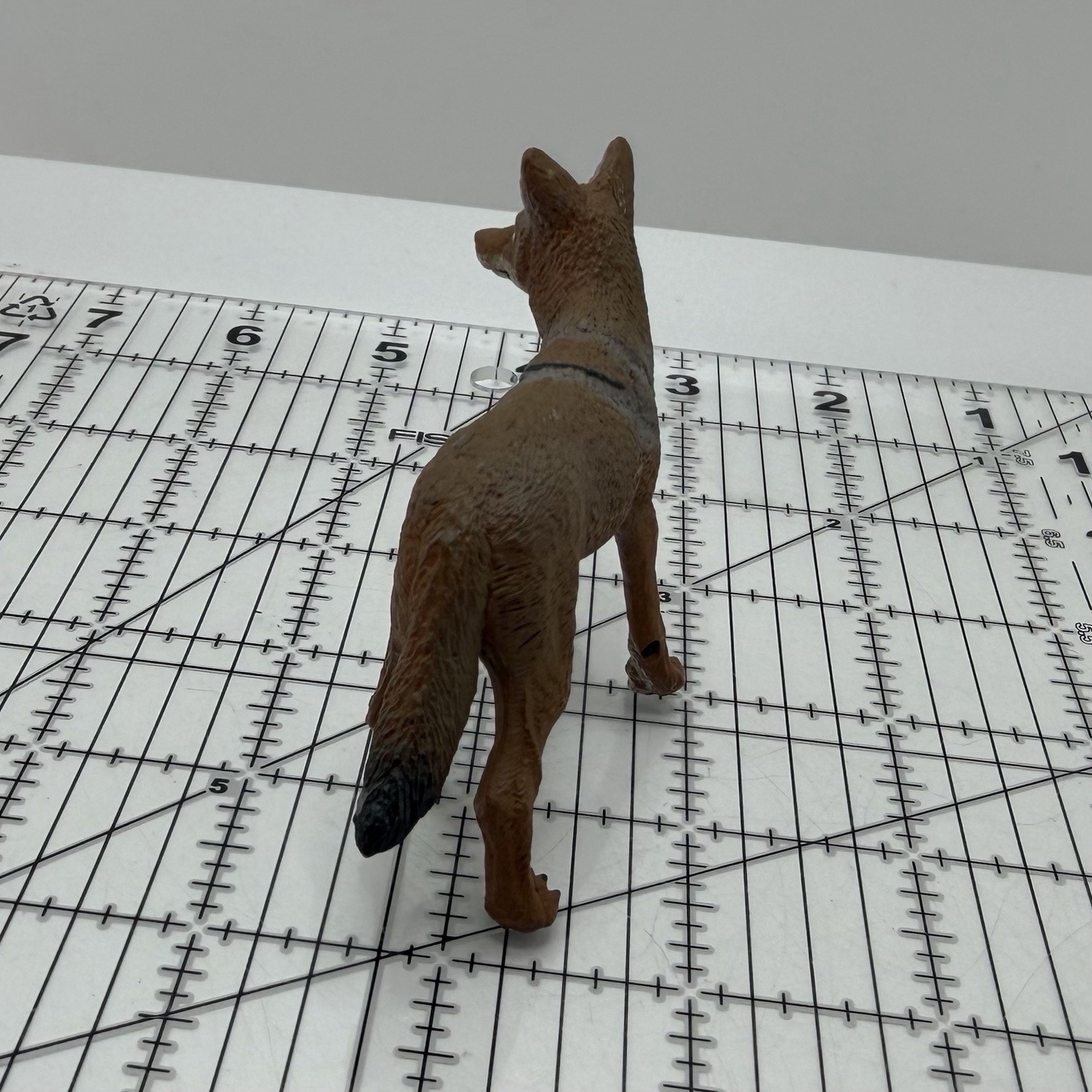 Safari Ltd COYOTE Adult Animal Wildlife Figure 2010
