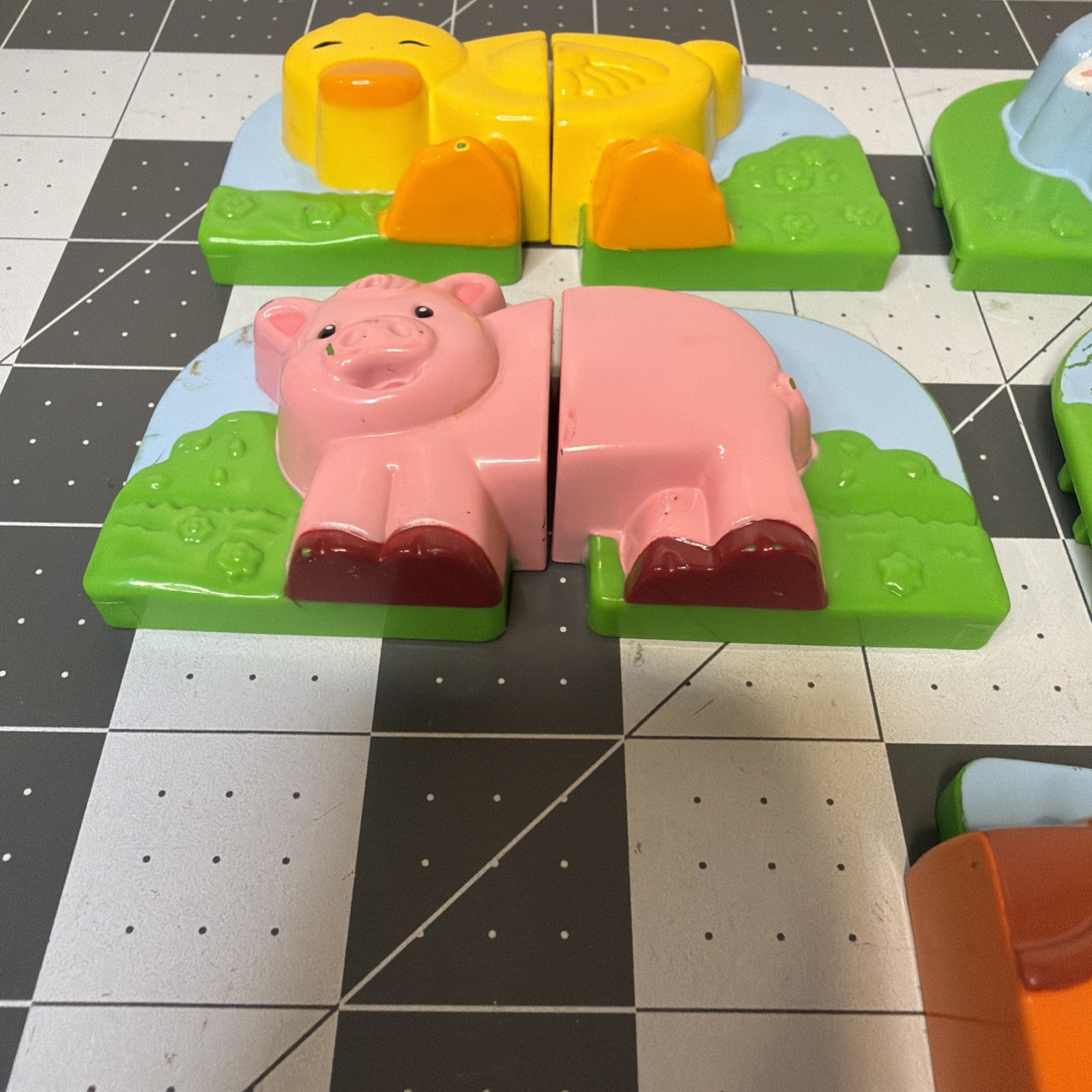 LeapFrog Fridge Phonics Chick Farm Magnetic Matching Replacement Animals Only