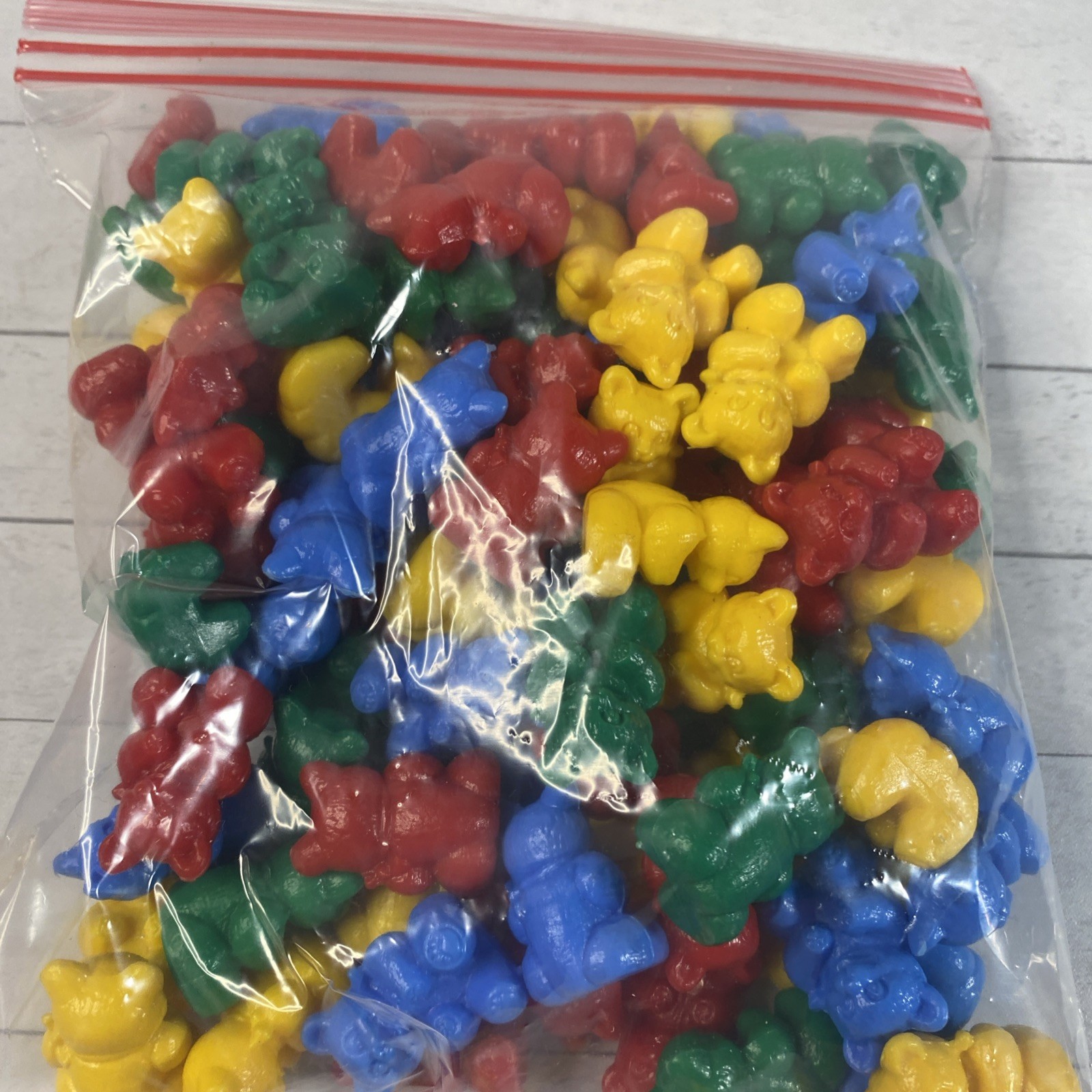 Plastic One Inch Teddy Bear Counters Red Yellow Blue Green Lot Of 100