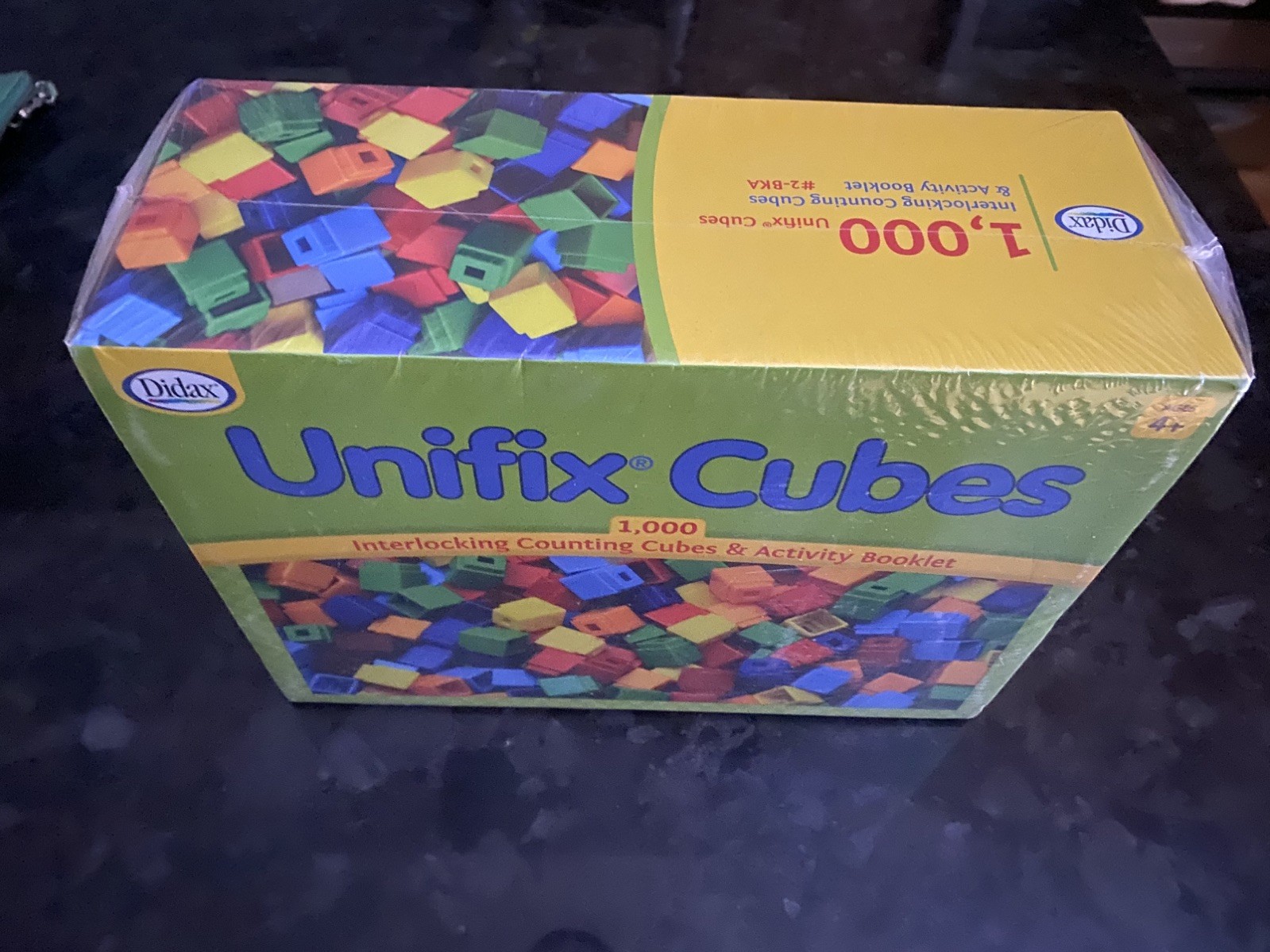 NEW – Unifix Cubes 1,000 Count + Activity Booklet