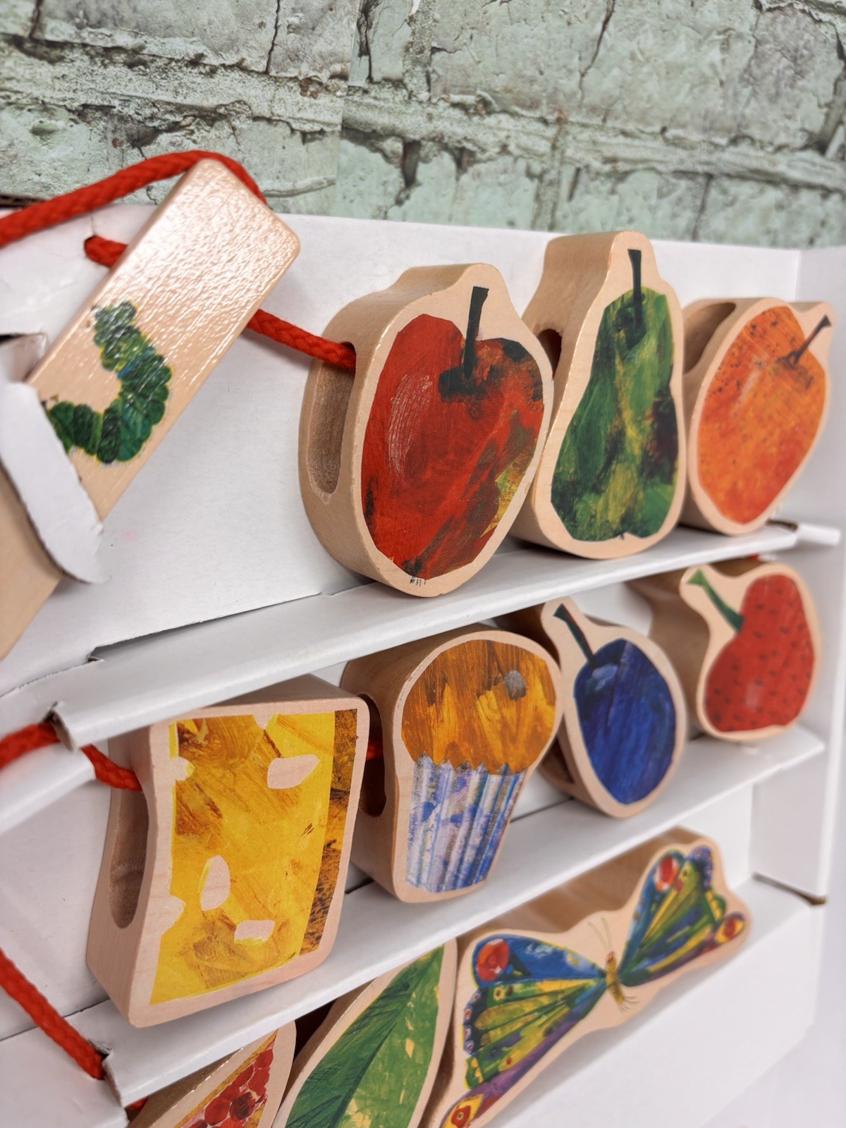 The Very Hungry Caterpillar Wooden Lacing Blocks Eric Carle 2007 Complete W/Box