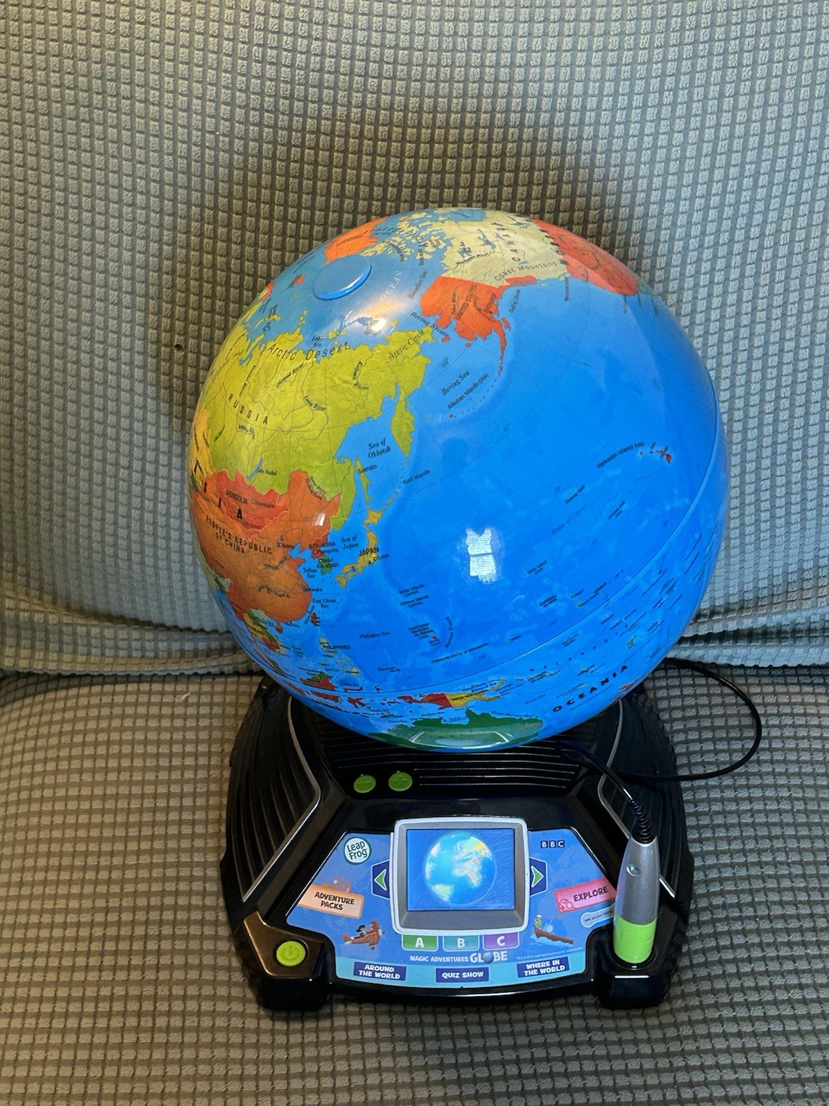 LeapFrog Magic Adventures Globe 2.8″ Video Screen BBC Videos Interactive Games