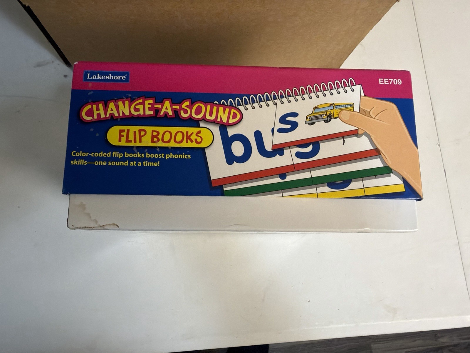 Lakeshore Change-A-Sound Phonics Flip Books Beginning/Middle/Ending Sounds EE709