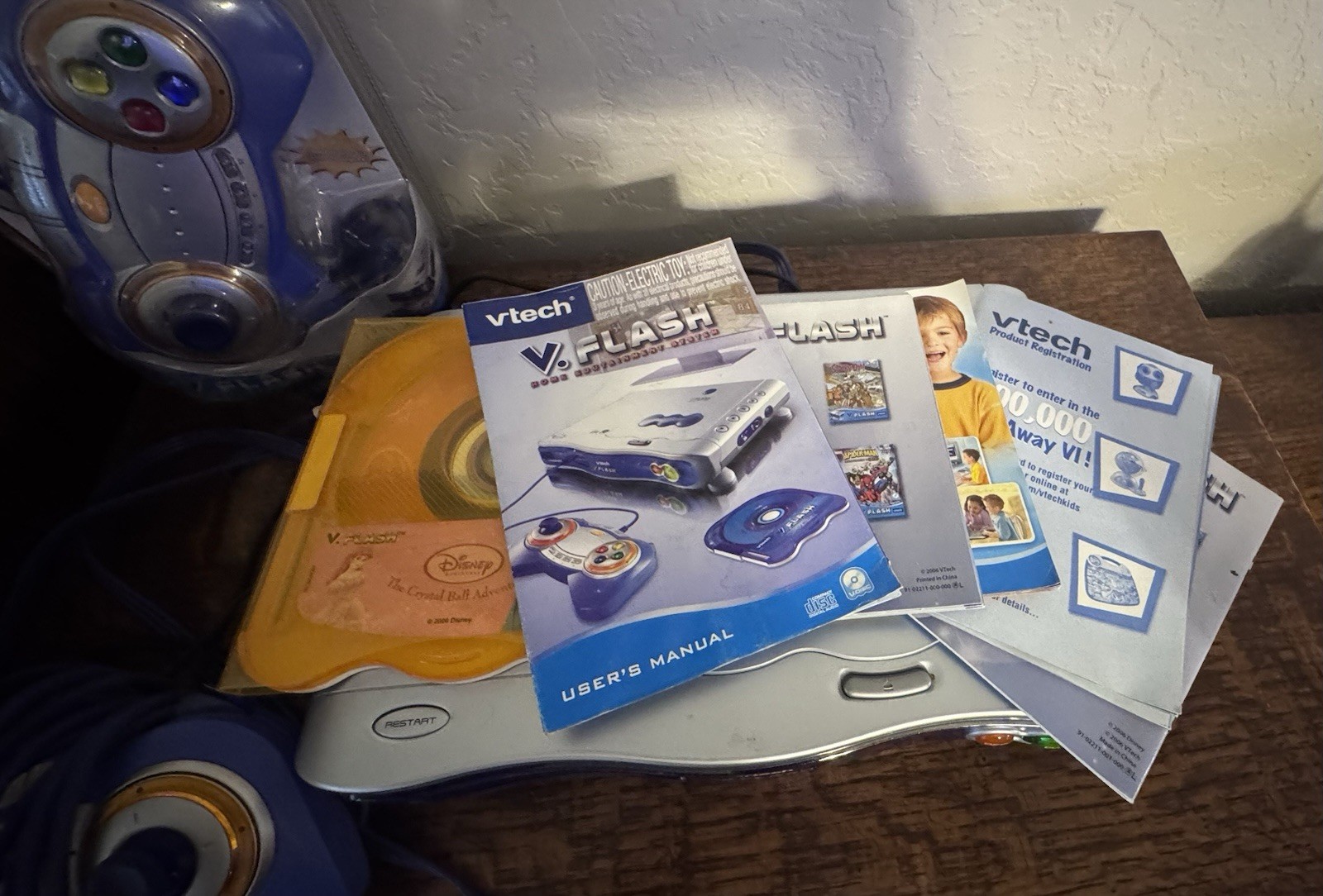 VTech V.Flash Home Edutainment System With 2 Games, manuals , Tested Works!