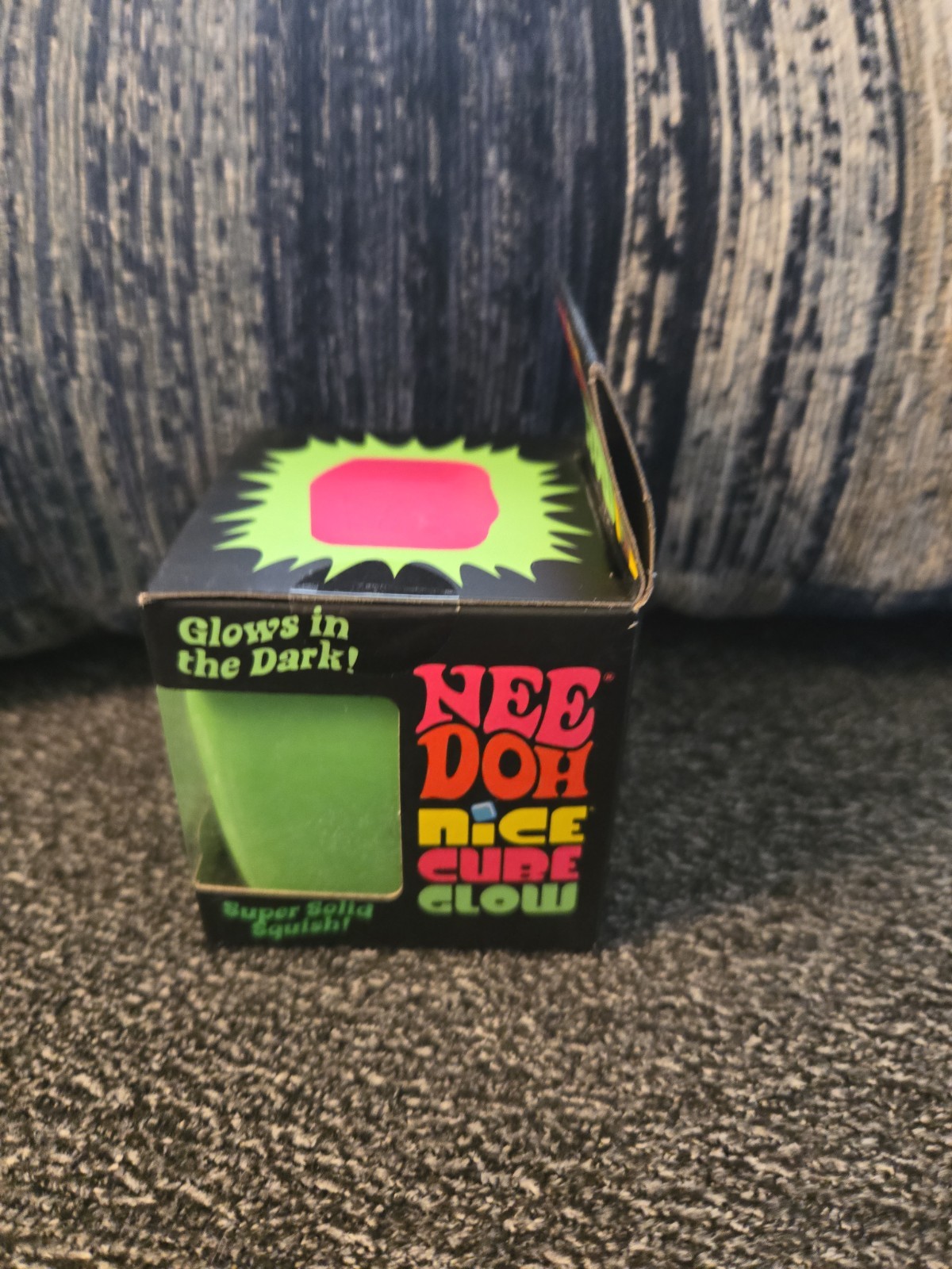 Viral NeeDoh Nice Cube Glow Cube GREEN Glows in the dark