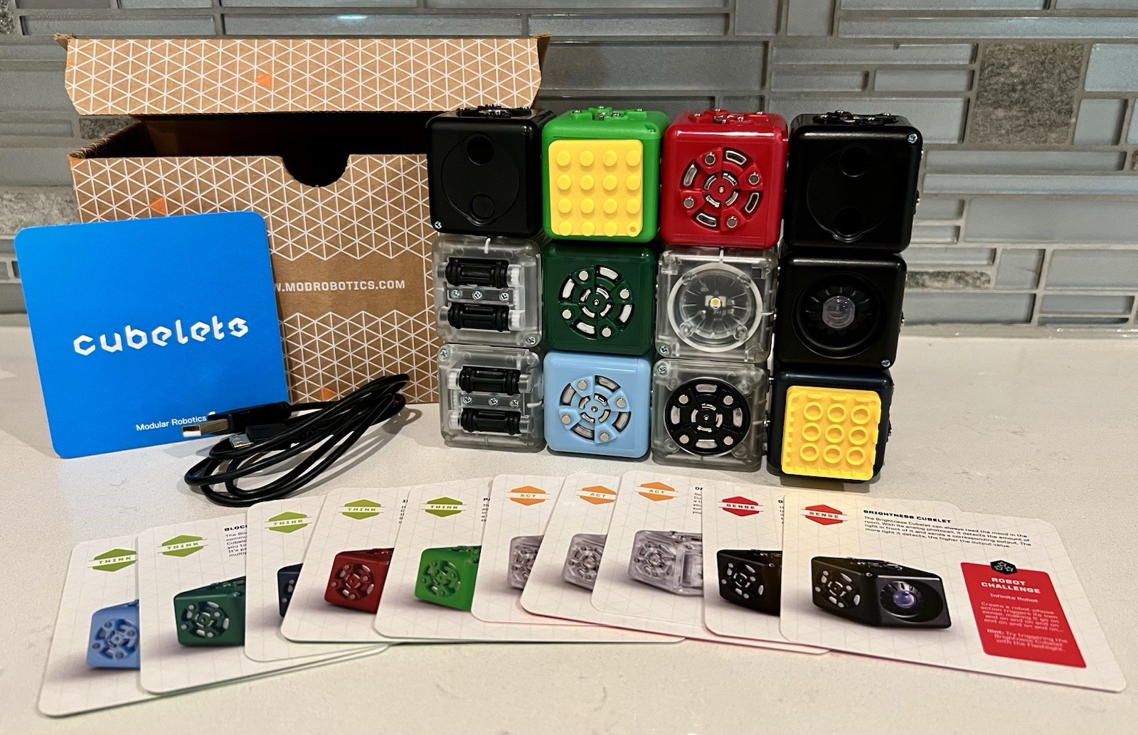 Cubelets Blocks Modular Robotics 12-piece Kit STEM coding w/ Bluetooth