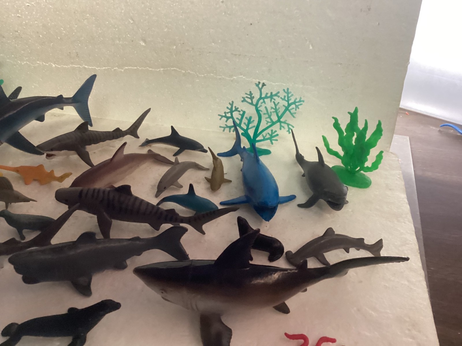 Mixed Lot 27 OCEAN SEA CREATURES Plastic Animals Toy Figures.
