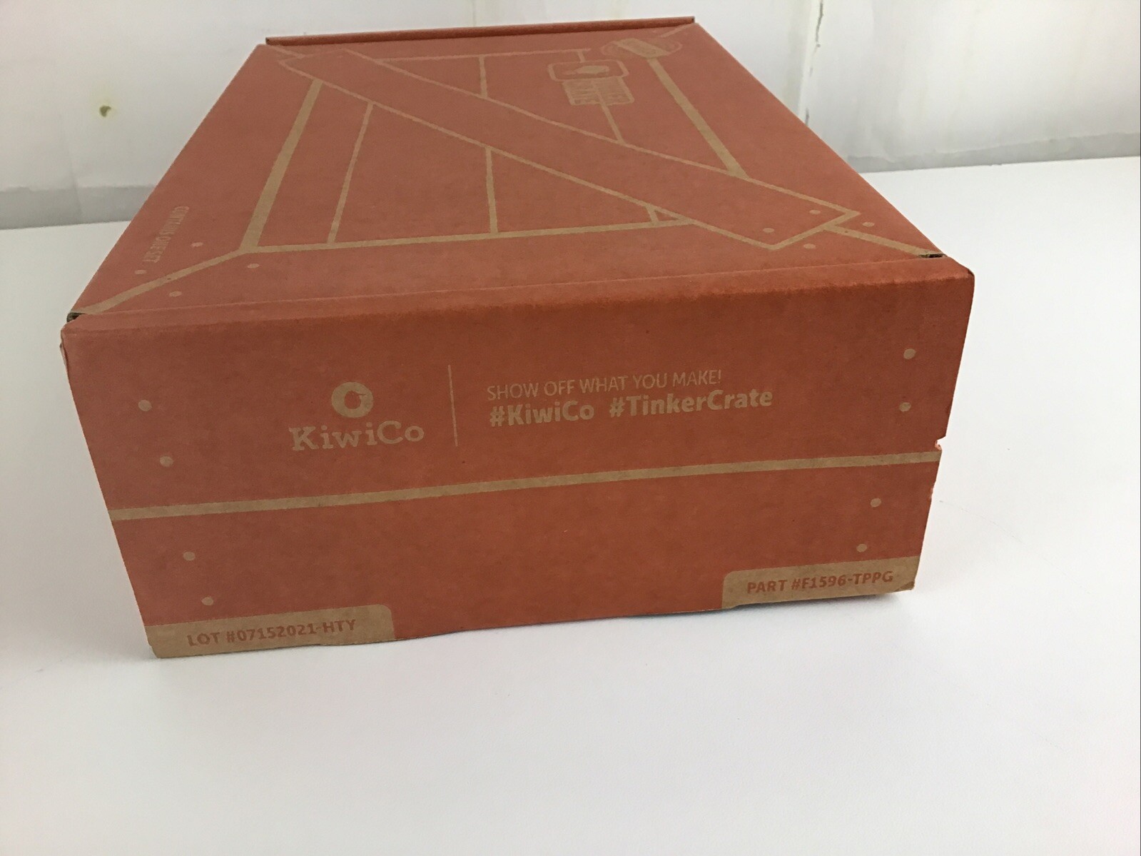 Kiwi Co Tinker Crate Make Your Own Phantom Projector Stem Ages 9+ NEW