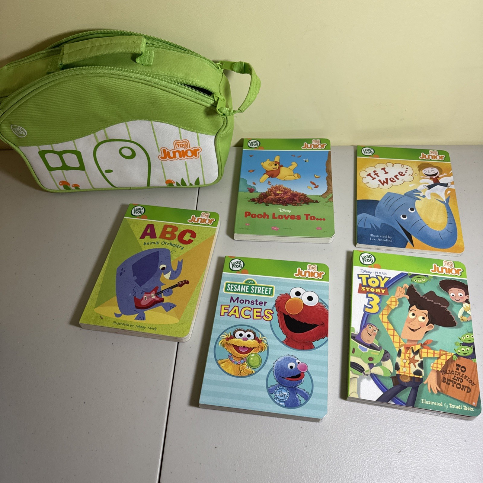 LeapFrog Tag Junior Lot 5 Books And Carrying Case Sesame Street, Pooh, Toy Story