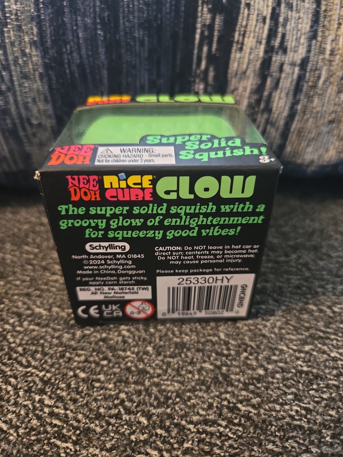 Viral NeeDoh Nice Cube Glow Cube GREEN Glows in the dark