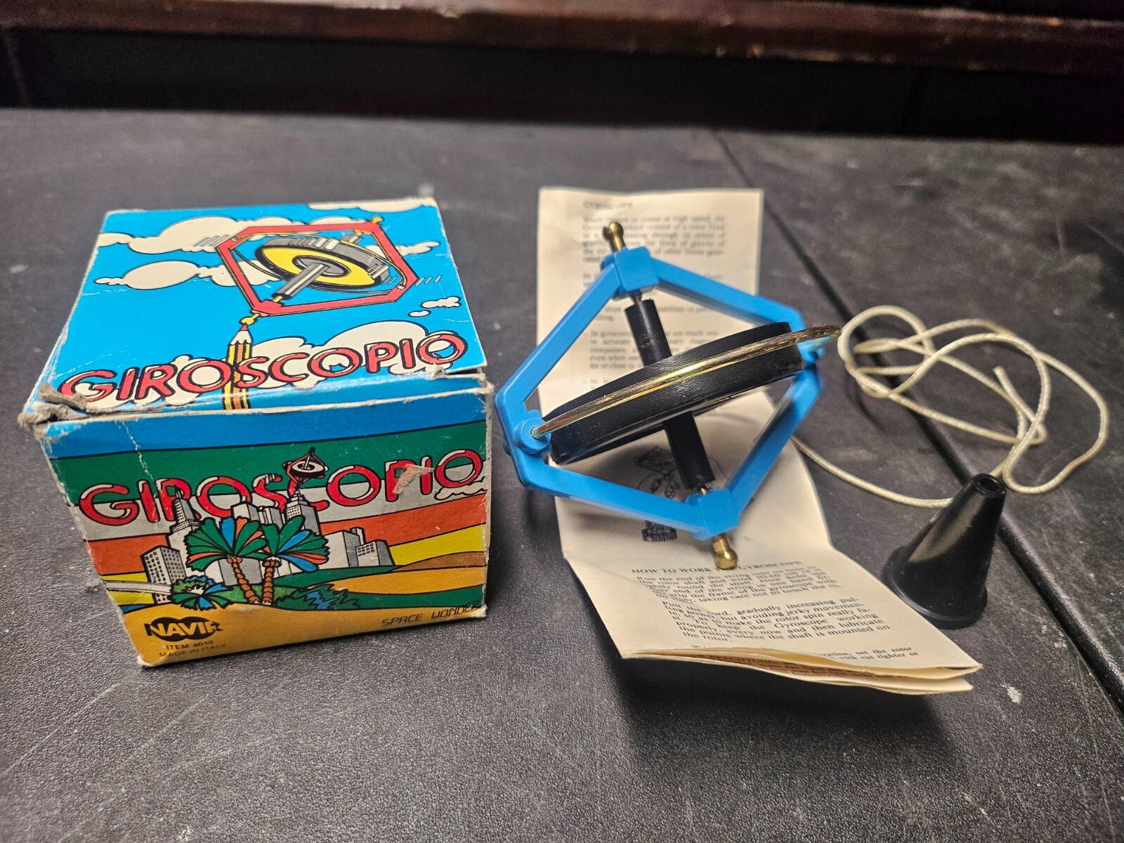 Vintage Blue Navir 6010 Space Wonder GYROSCOPE with Box & Stand Made in Italy