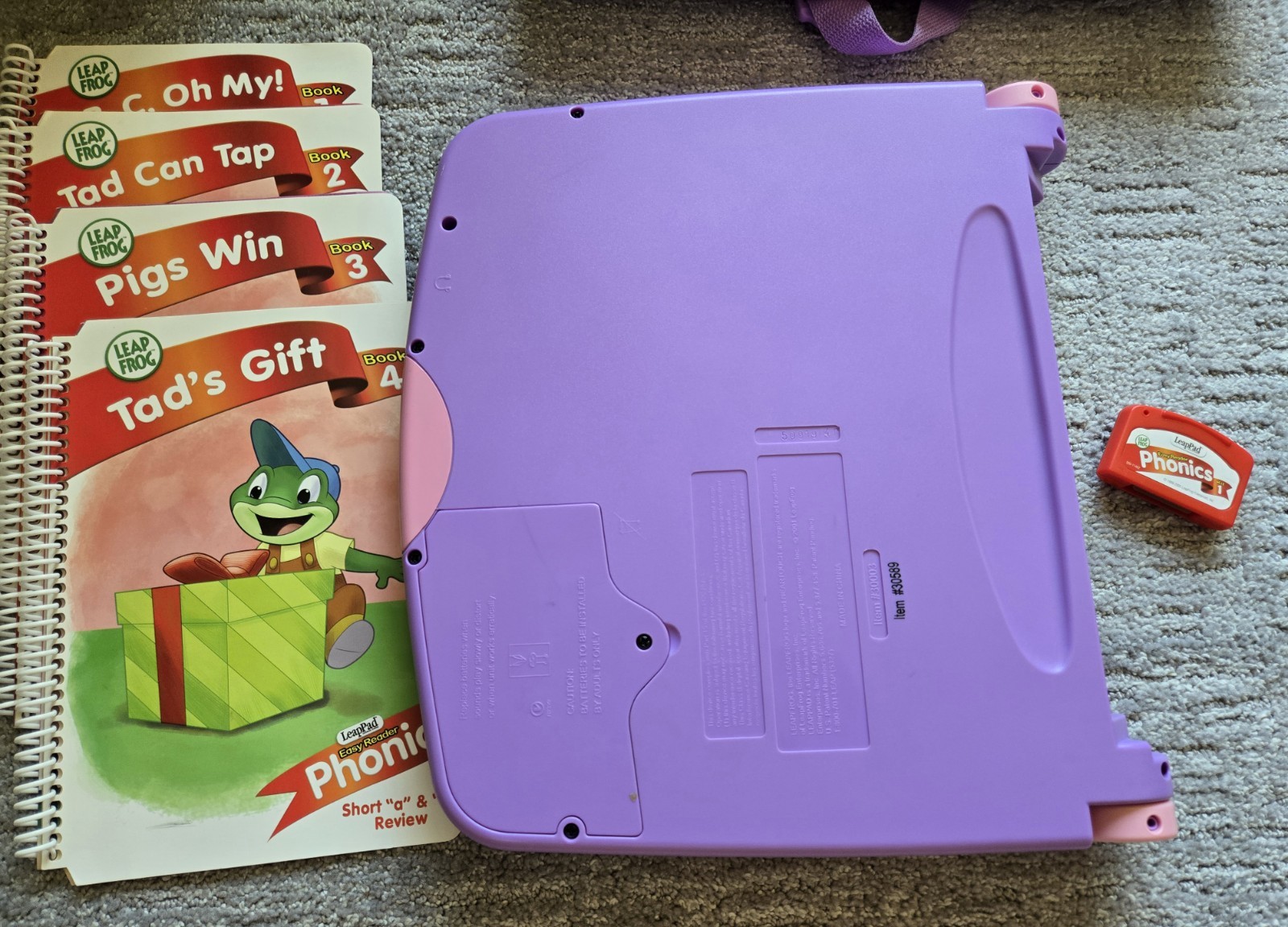 Leapfrog LeapPad Learning 2001 System W/Carry Bag Plus Five Books With Cartridge