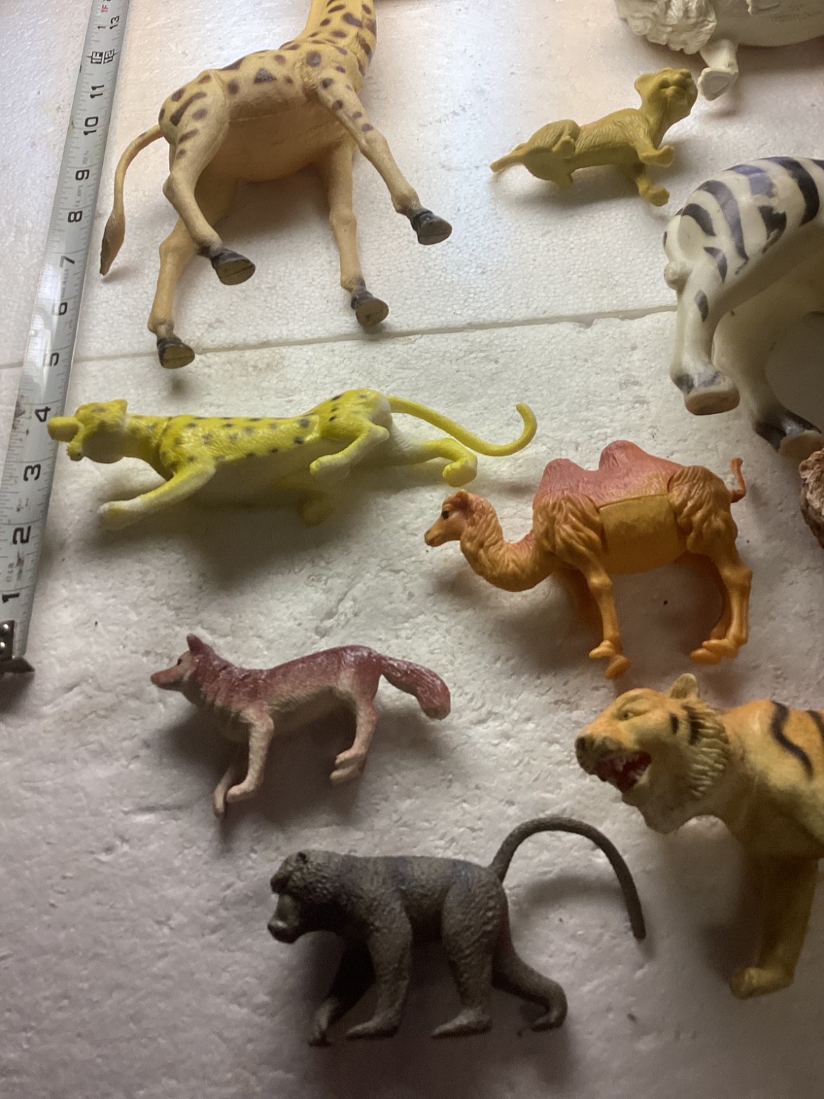 Vintage Mixed Plastic Safari Zoo Jungle Wild Animals Lot of 10.