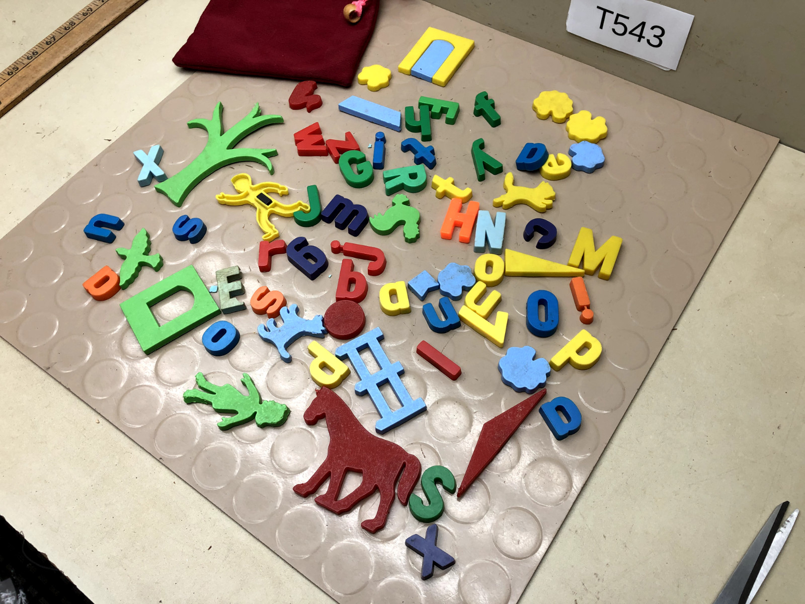 Lot of Vintage Alphabet Letters & Farm Figures Refrigerator Fridge Magnets
