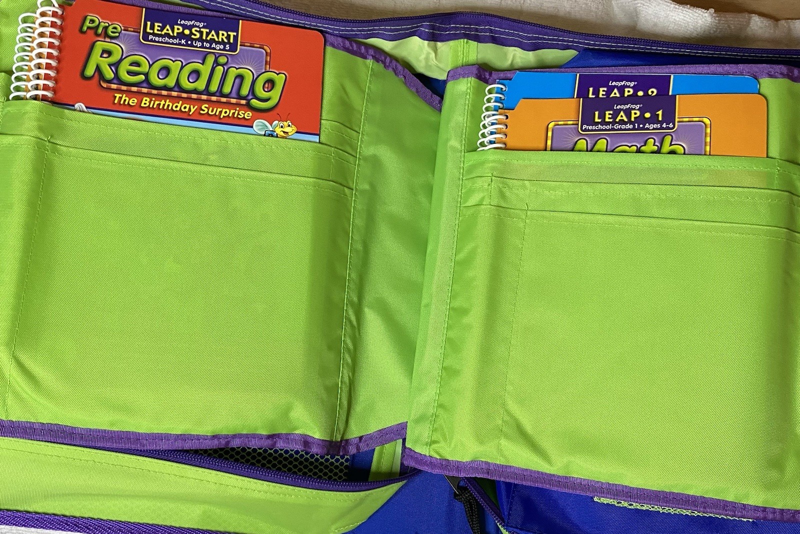 LeapFrog Leap Pad Learning System, Case, Books, Cartridges *UNTESTED